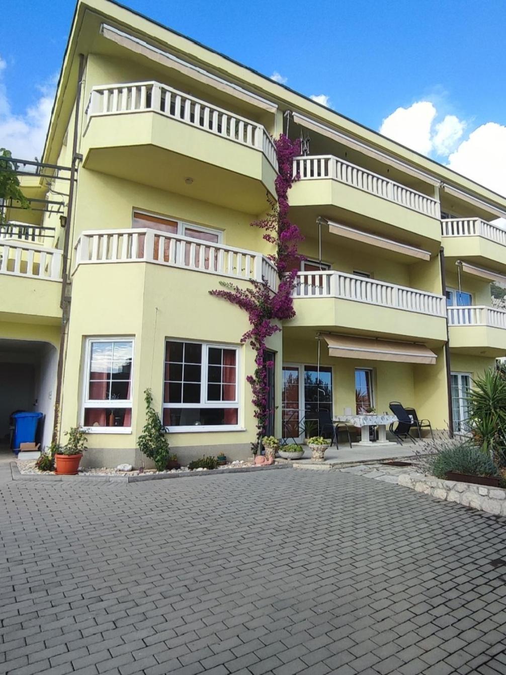 Apartments Glavaš