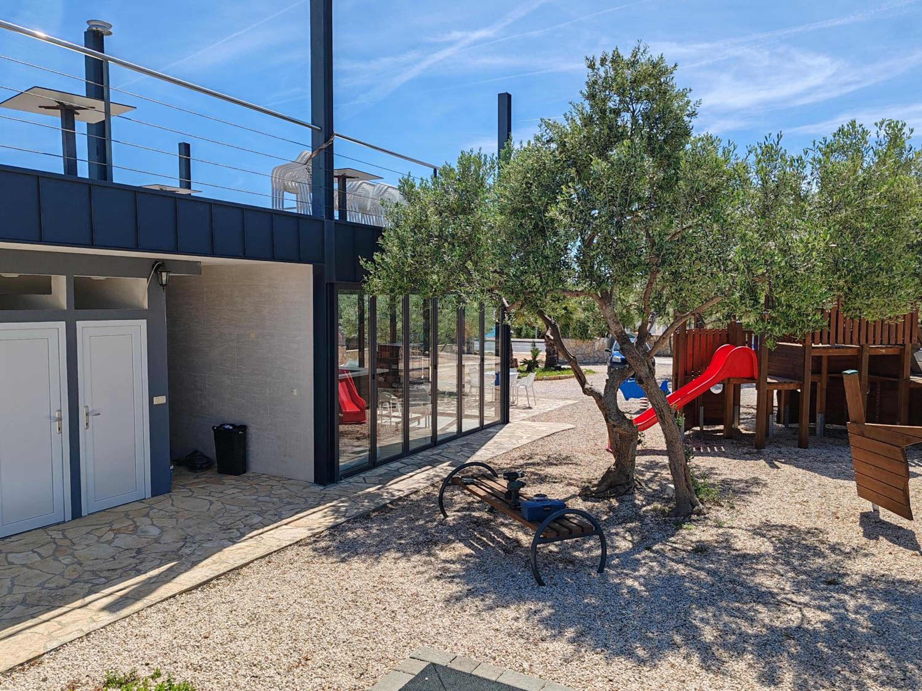 New! Mobile Home Domina near the beach with shared pool view 5