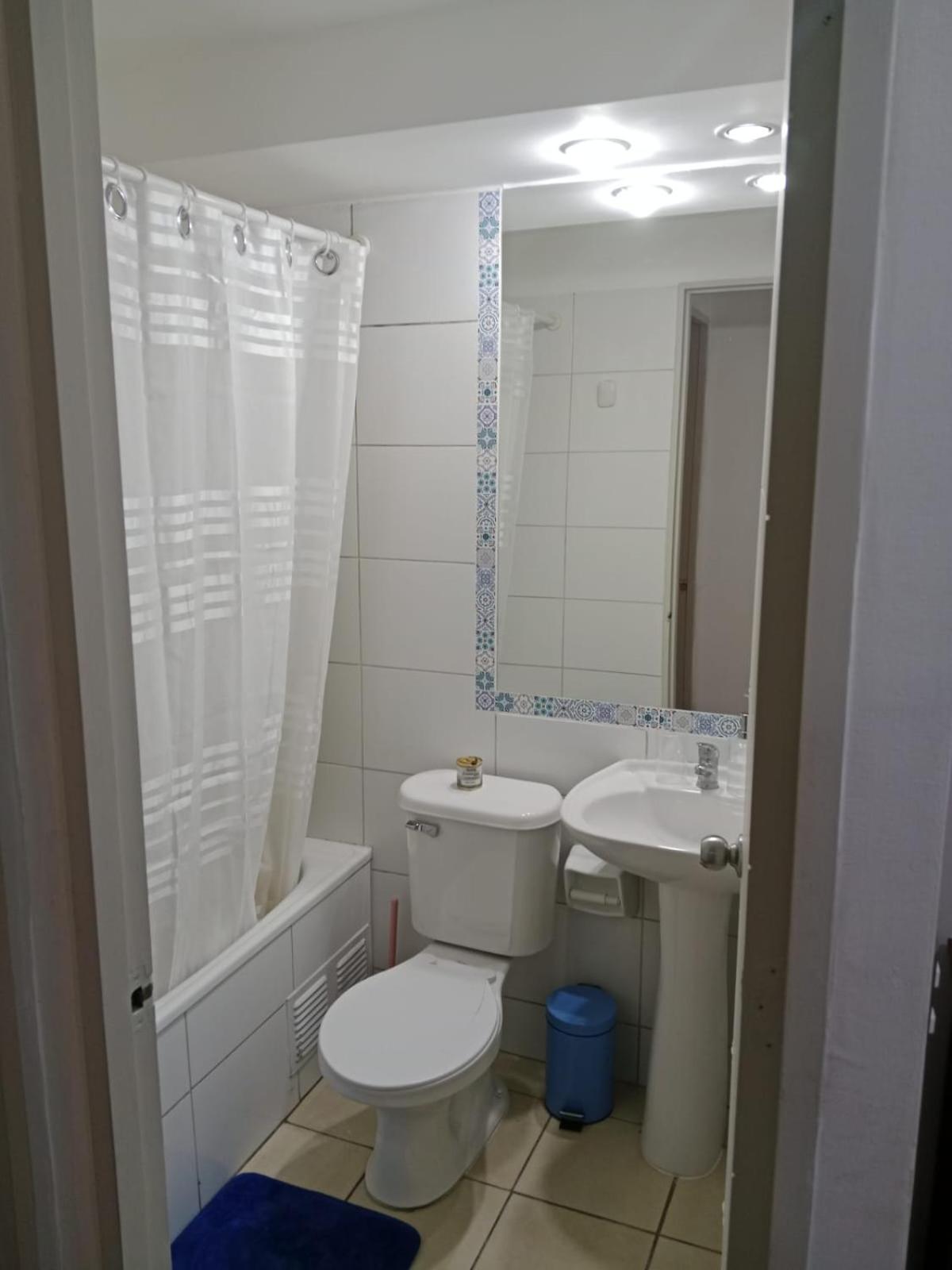 MWC Apartments - Compañía