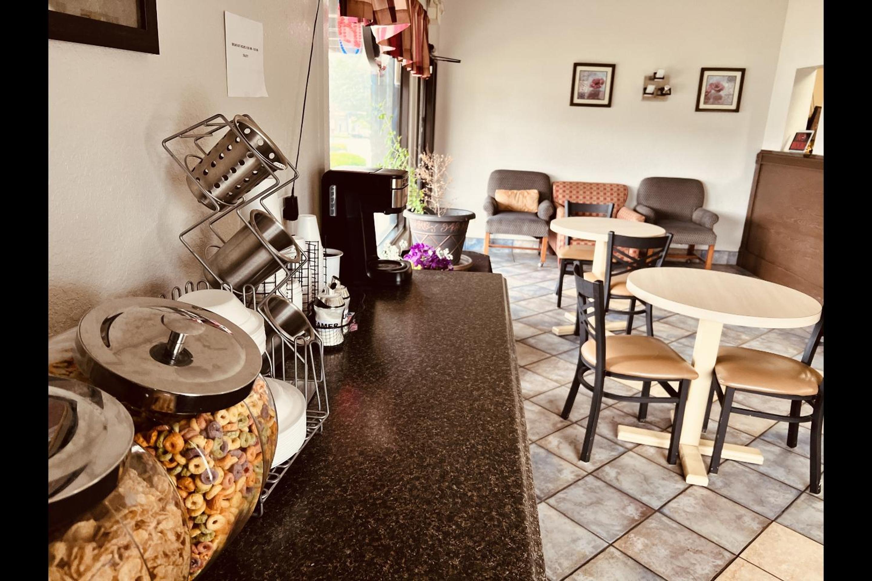 Cozy Garden Inn By OYO Hwy 40 Richmond view 4