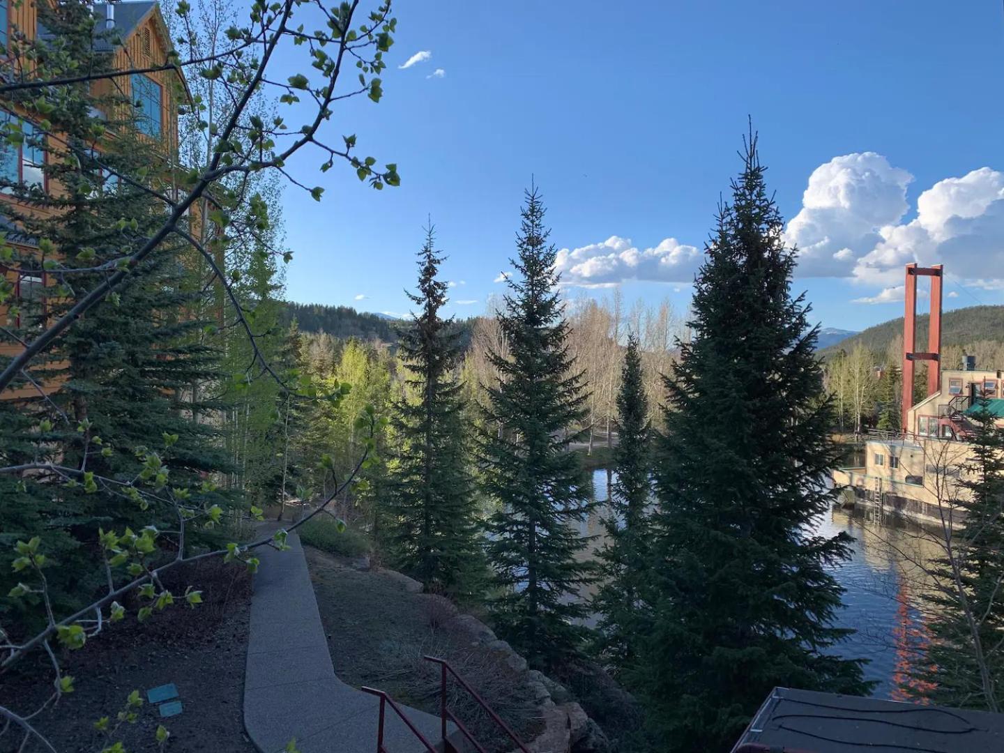 Der Steiermark Unit 108 - Cozy King Studio Off Main St & Peak 9 Base w AC, Balcony, Shared Hot Tub & Free Parking - No Fireplace view 4