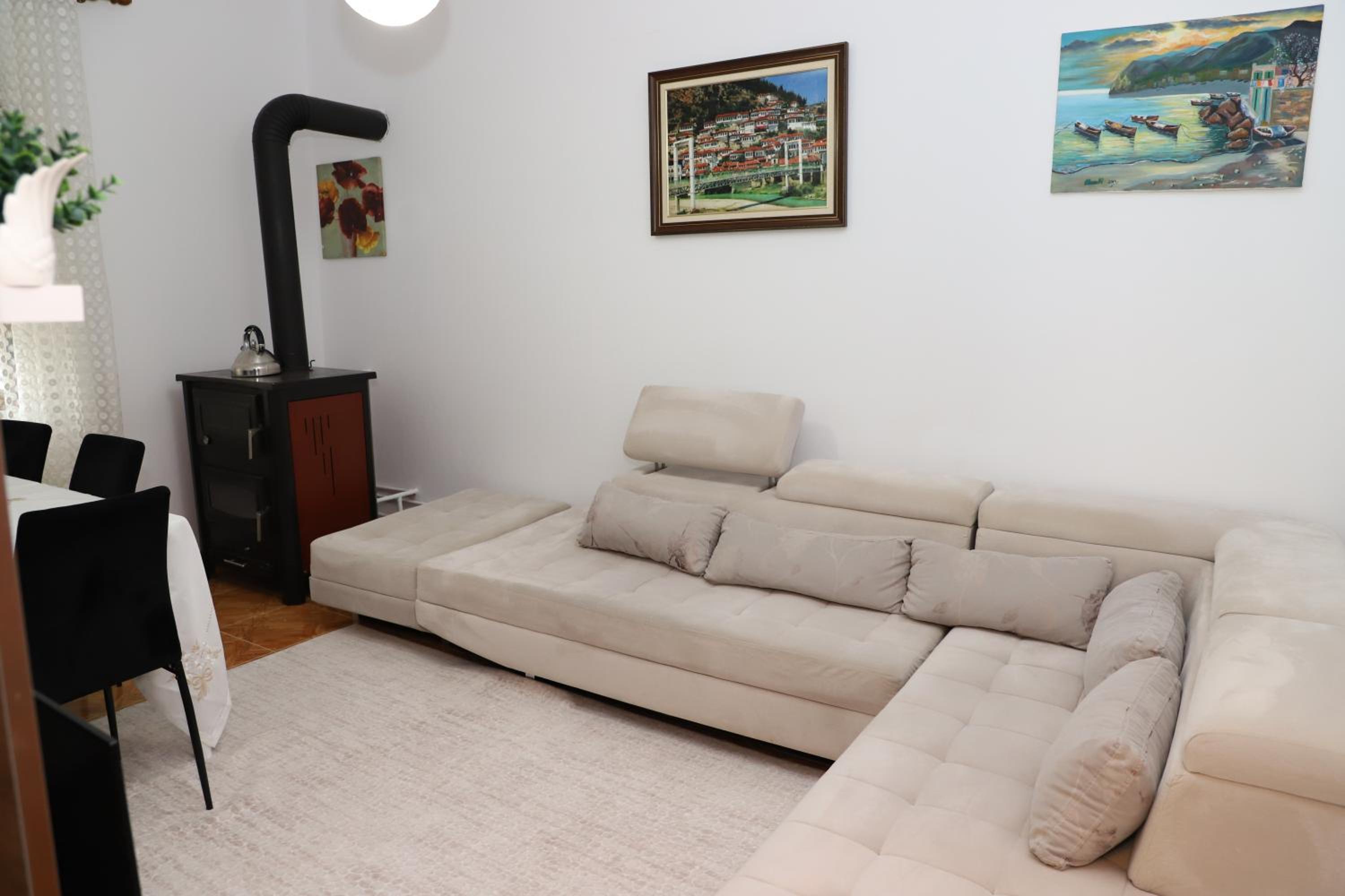 Apartment Xheison