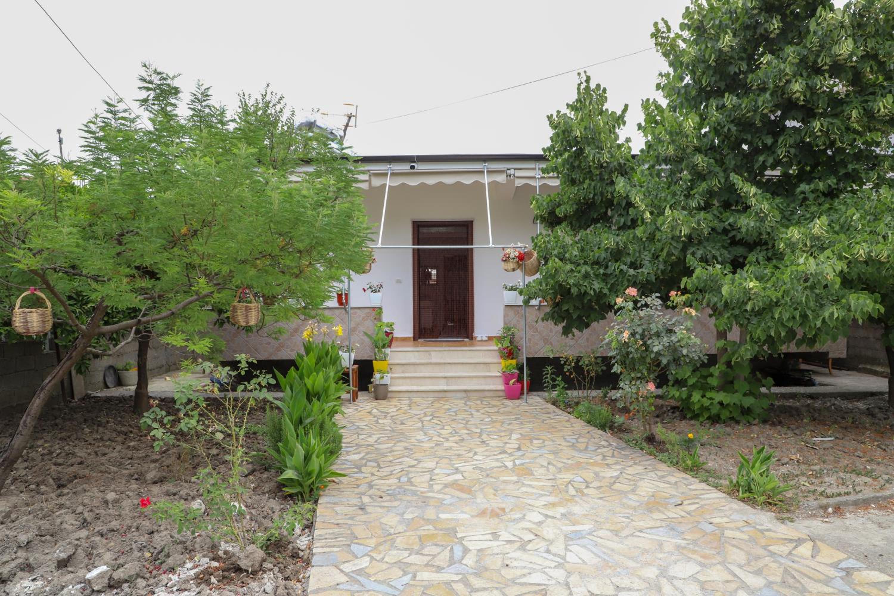 Apartment Xheison