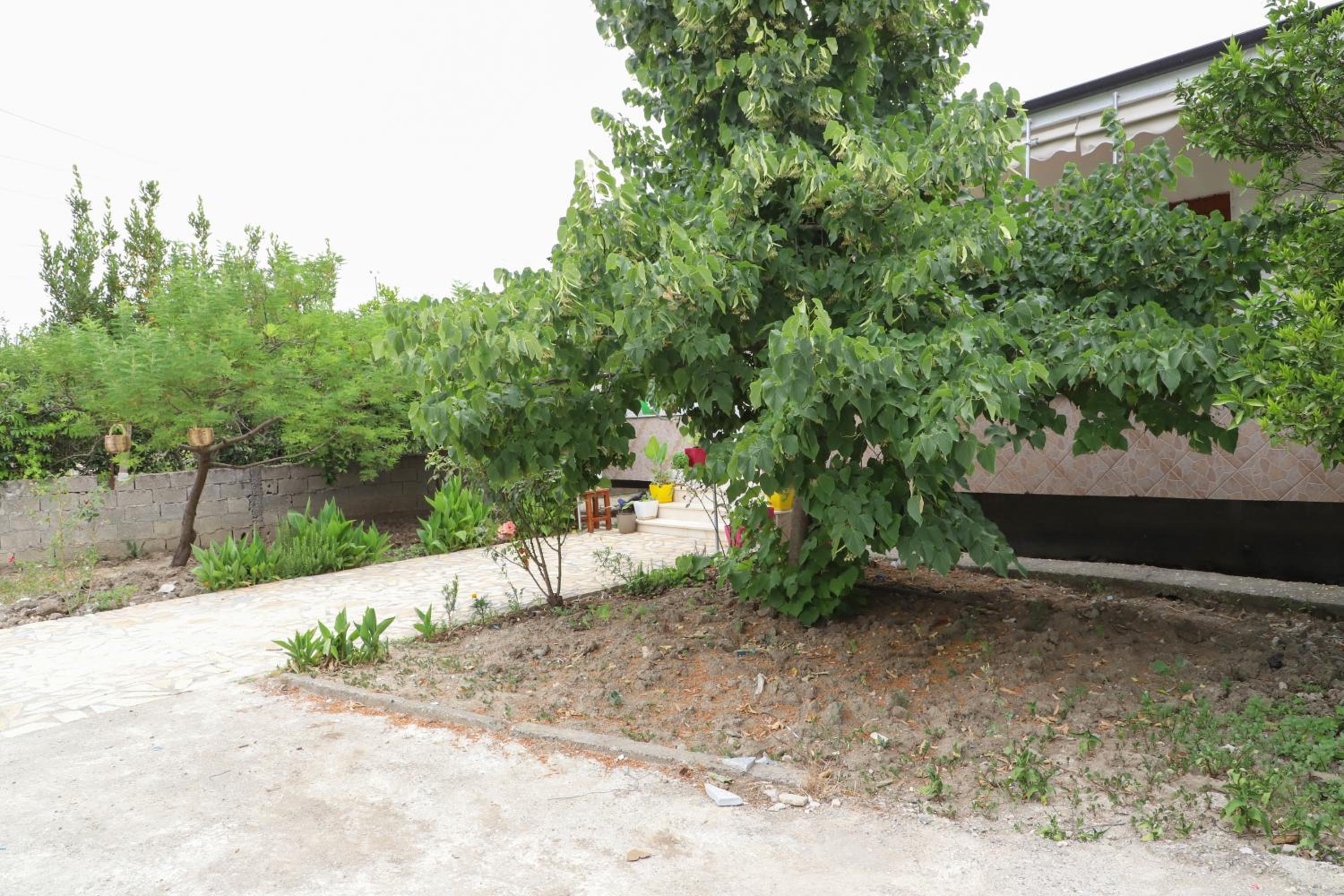 Apartment Xheison