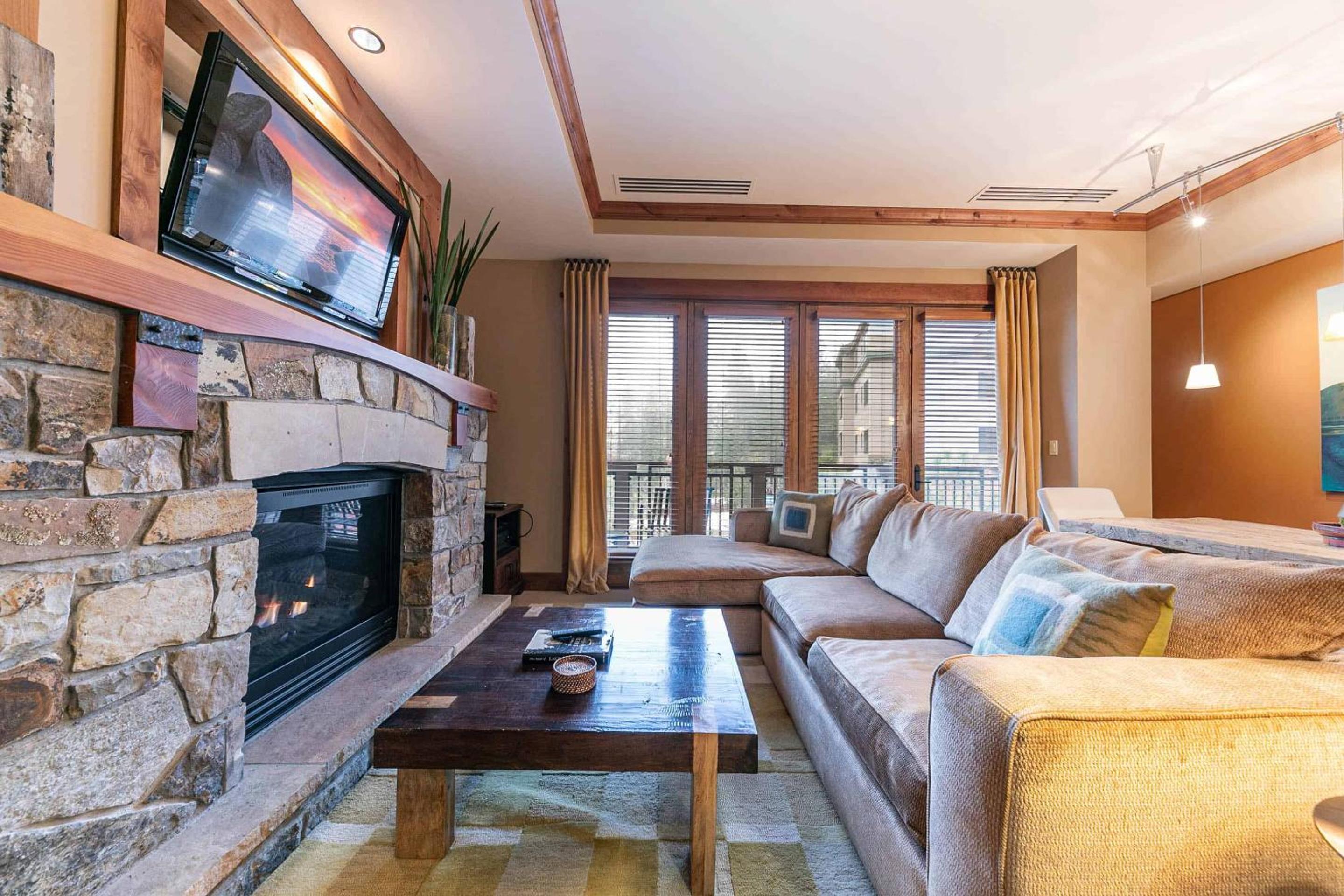 Lake Tahoe Vacations - Catamount Lodge 305 by East West Hospitality - Property Image 1