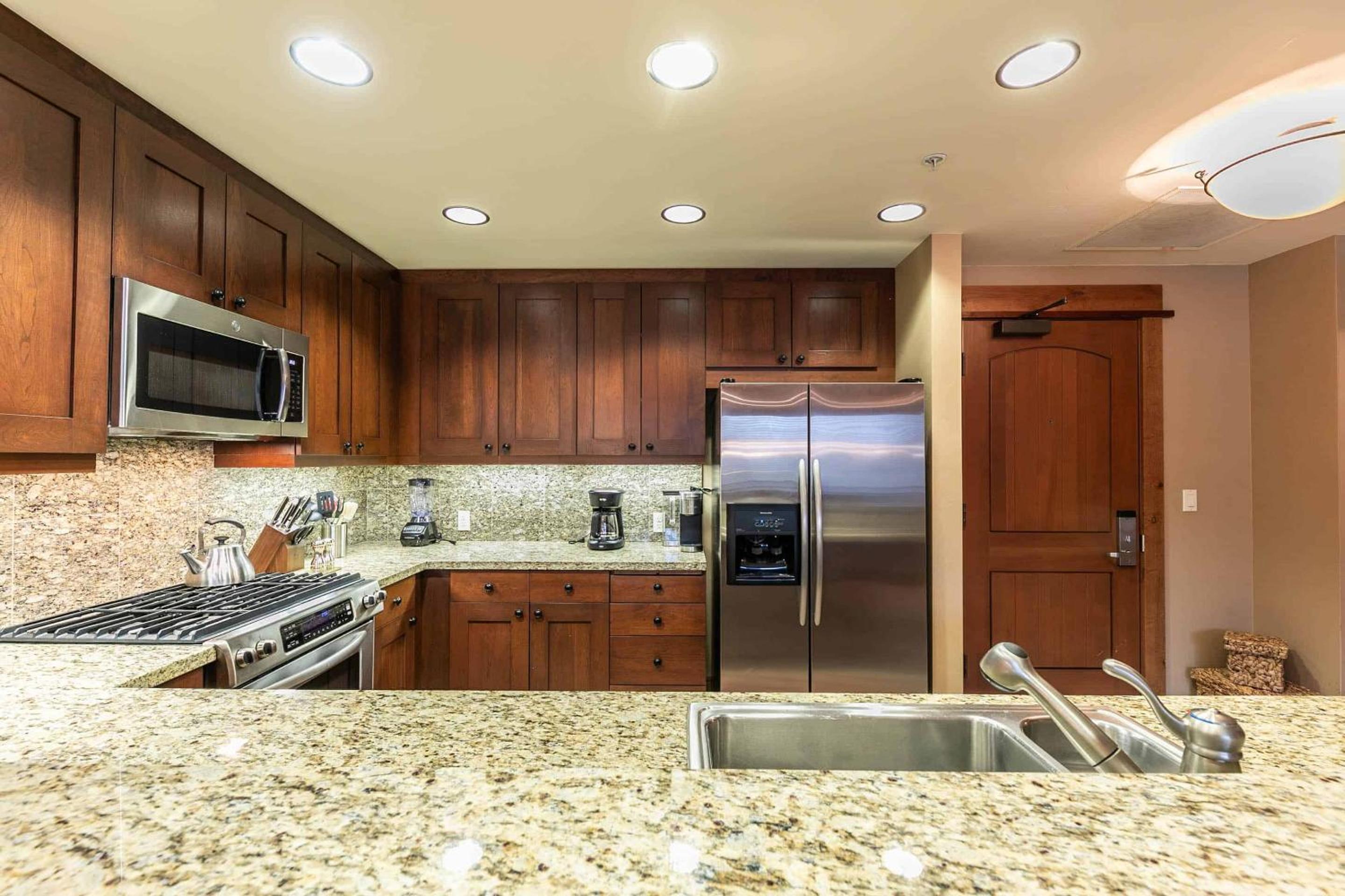 Lake Tahoe Vacations - Catamount Lodge 305 by East West Hospitality - Property Image 23