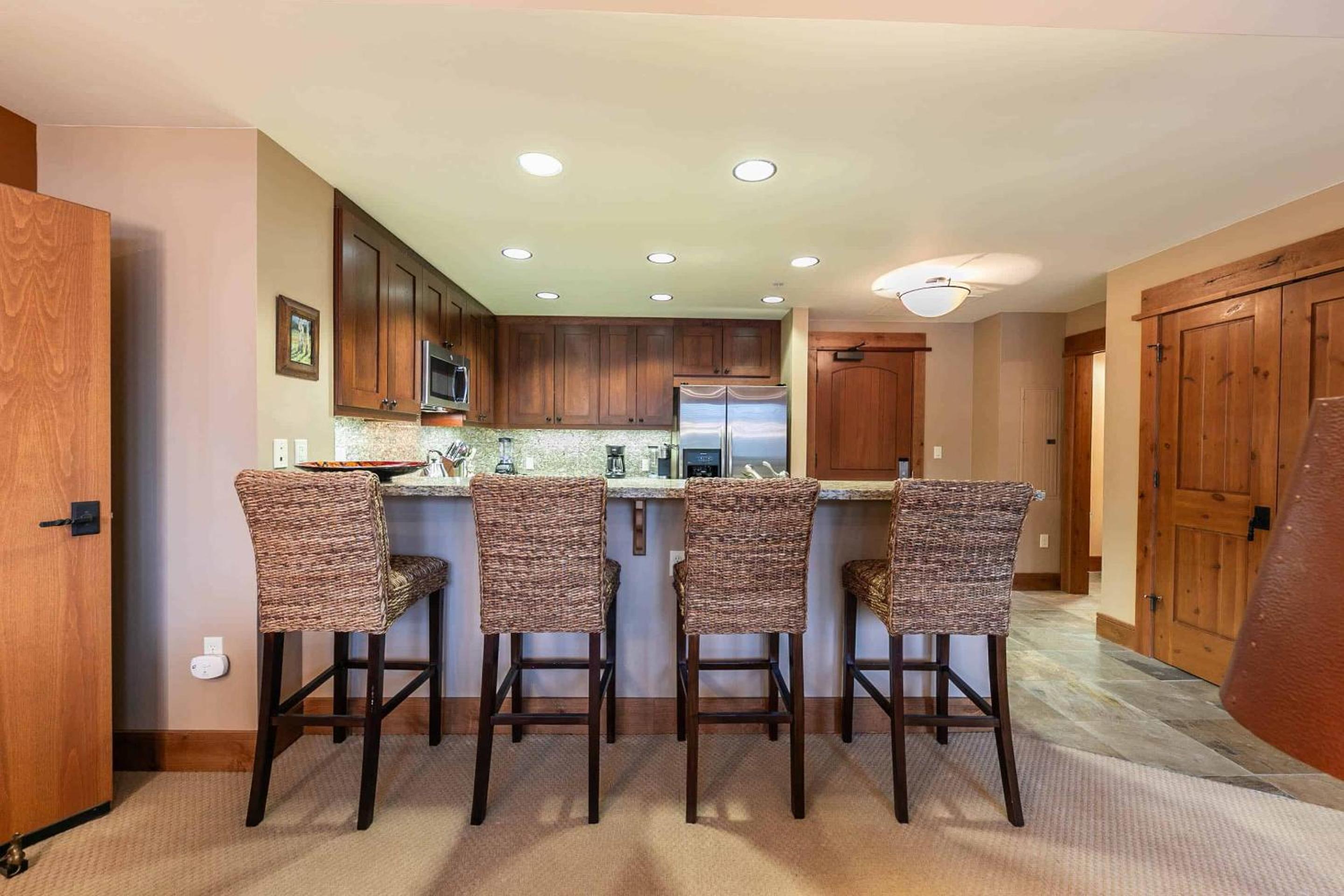 Lake Tahoe Vacations - Catamount Lodge 305 by East West Hospitality - Property Image 14