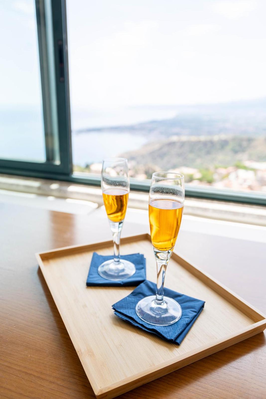 Villa Marta Luxury Sea View and Spa view 4