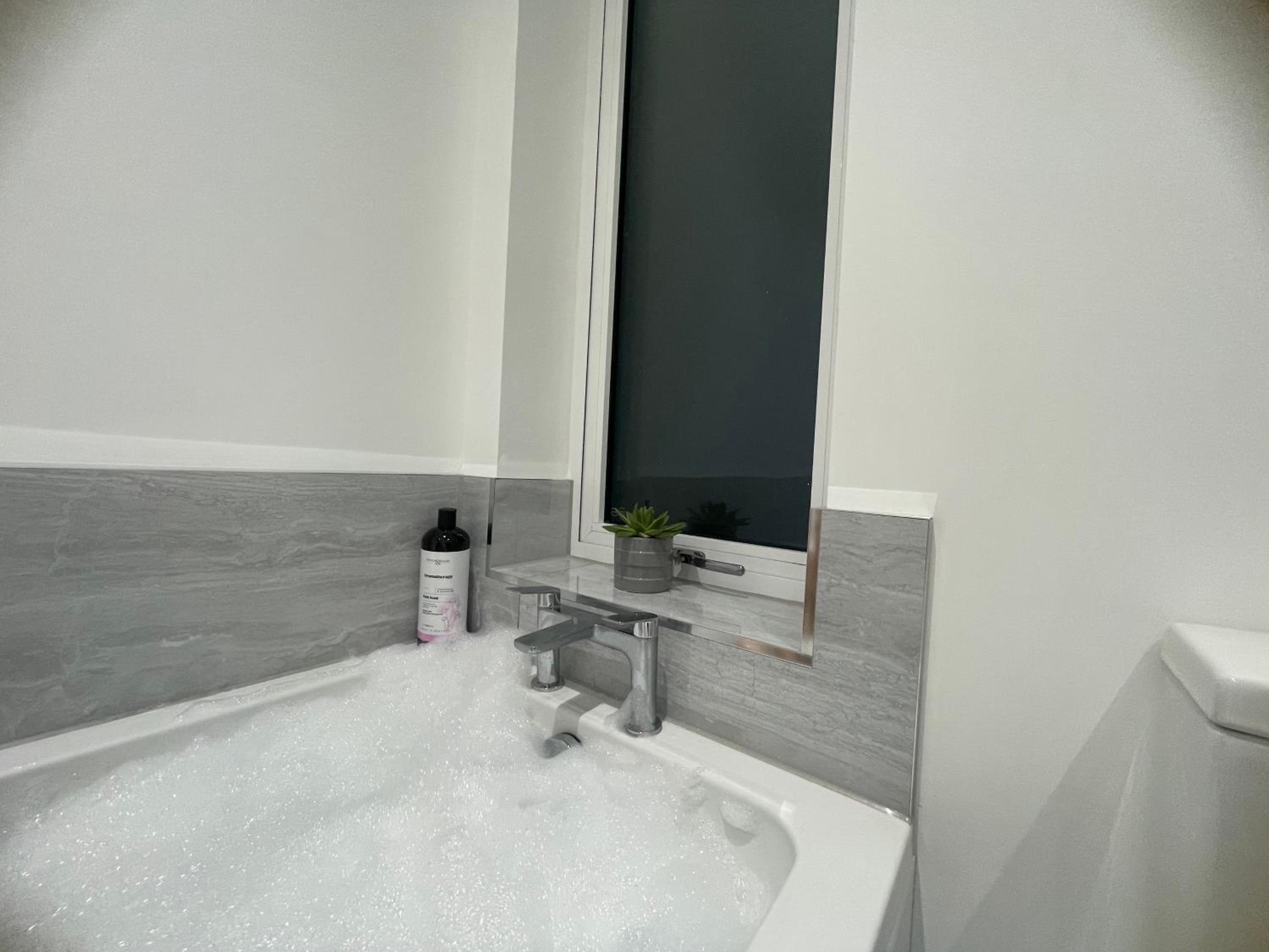 Jasmine -Luxury Stay Willow Farm Faversham, photo 9