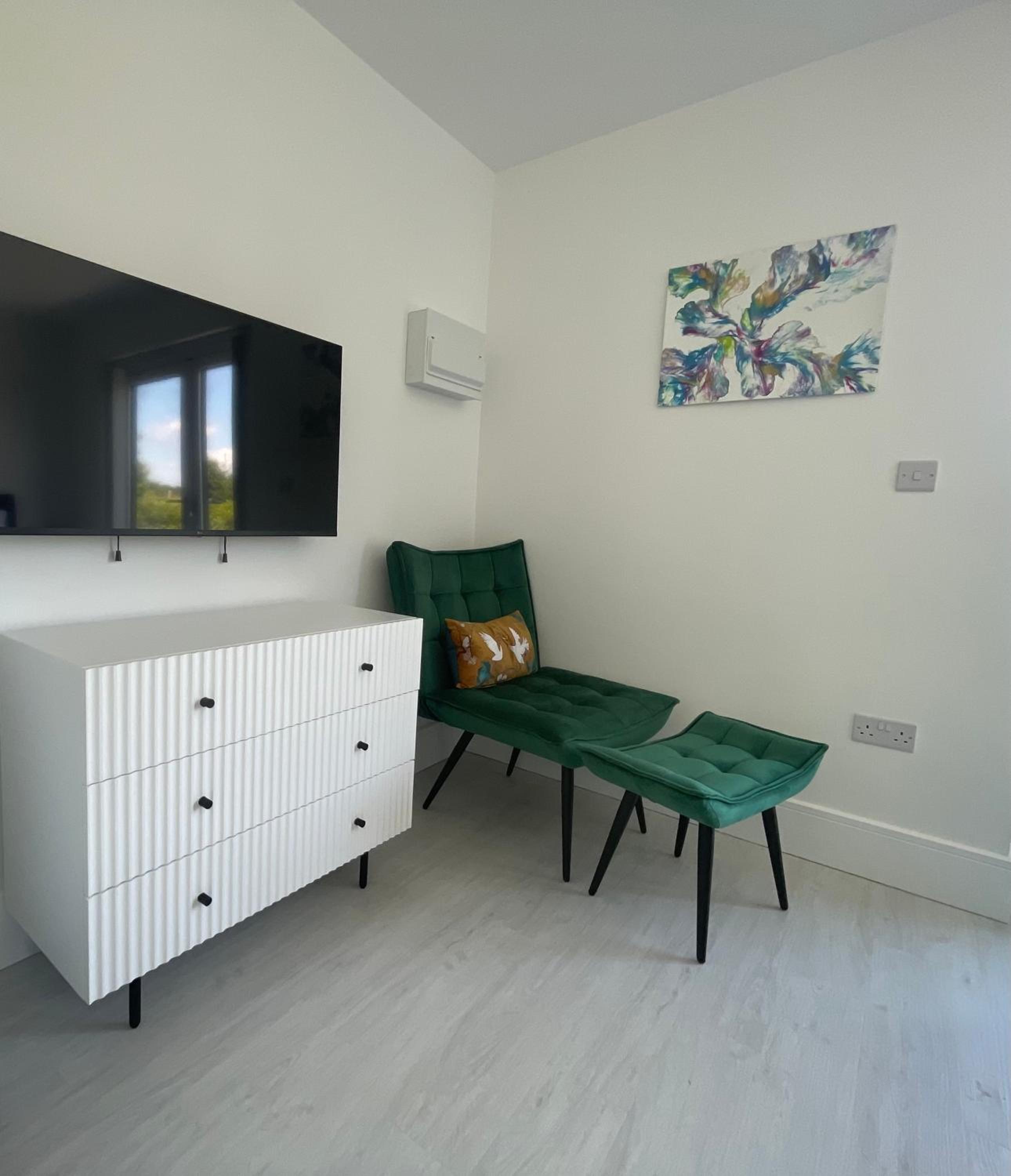 Jasmine -Luxury Stay Willow Farm Faversham, photo 17