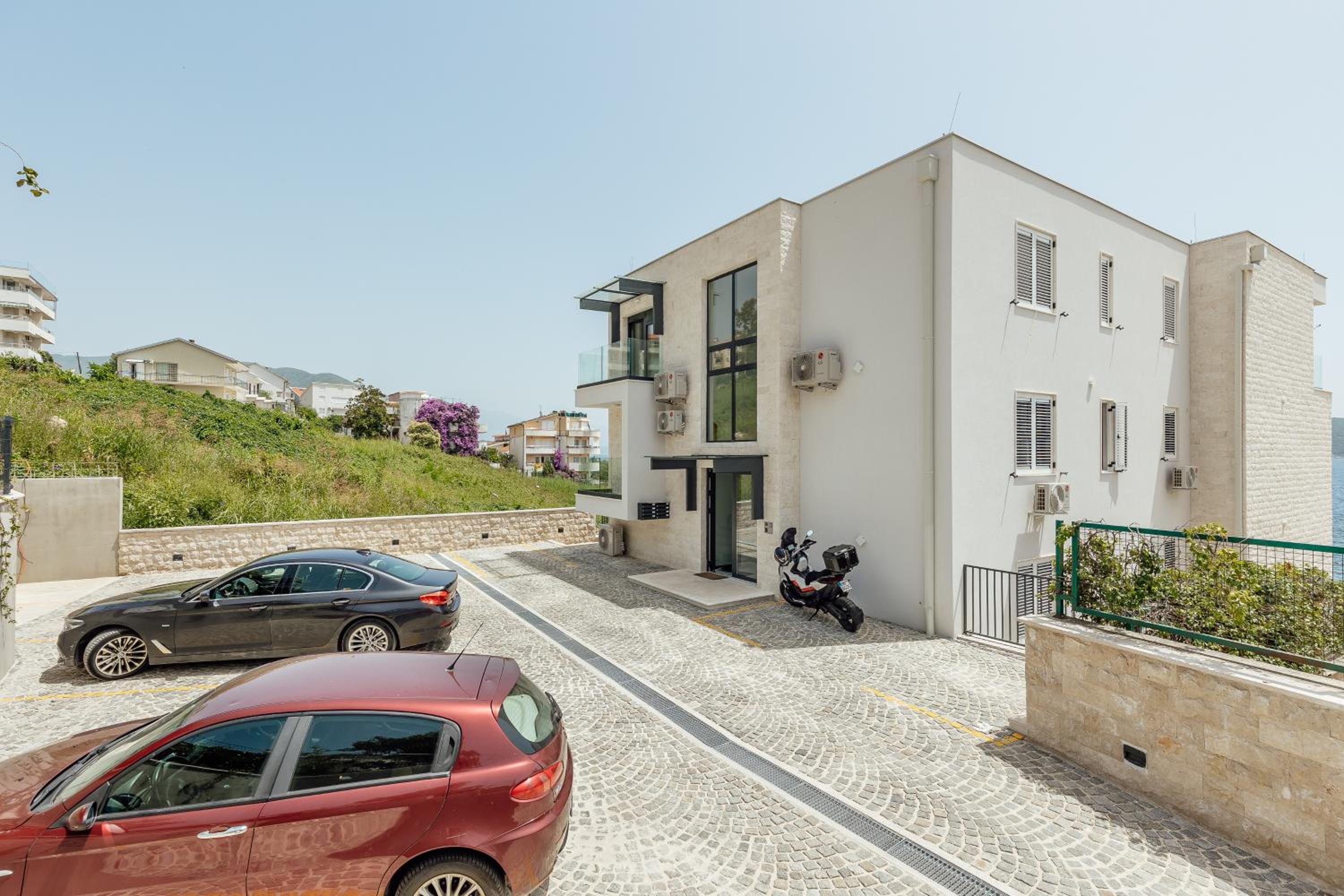 Savina Beachfront Oasis view 3