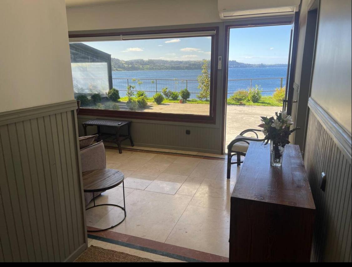 Departamento frente al lago