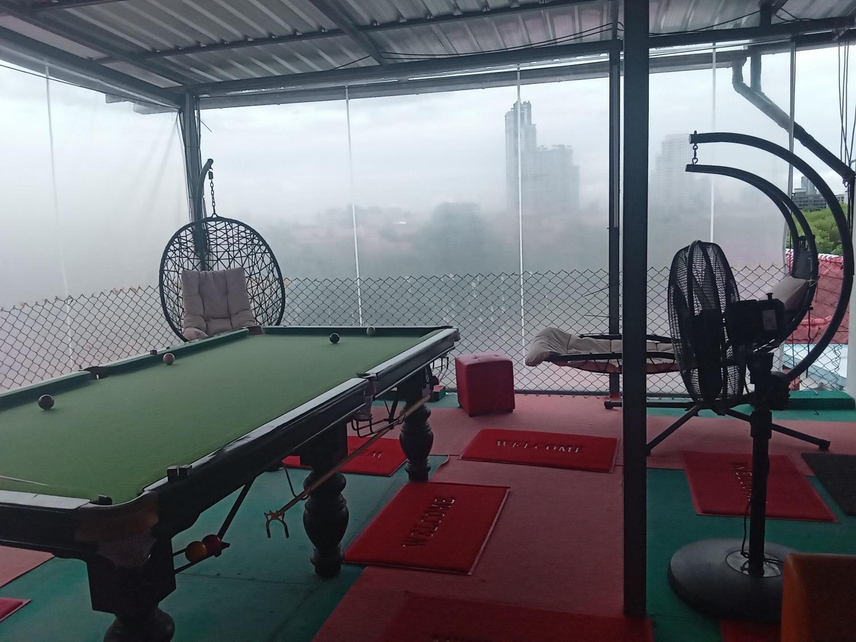 BEN & LEK GUESTHOUSE view 2