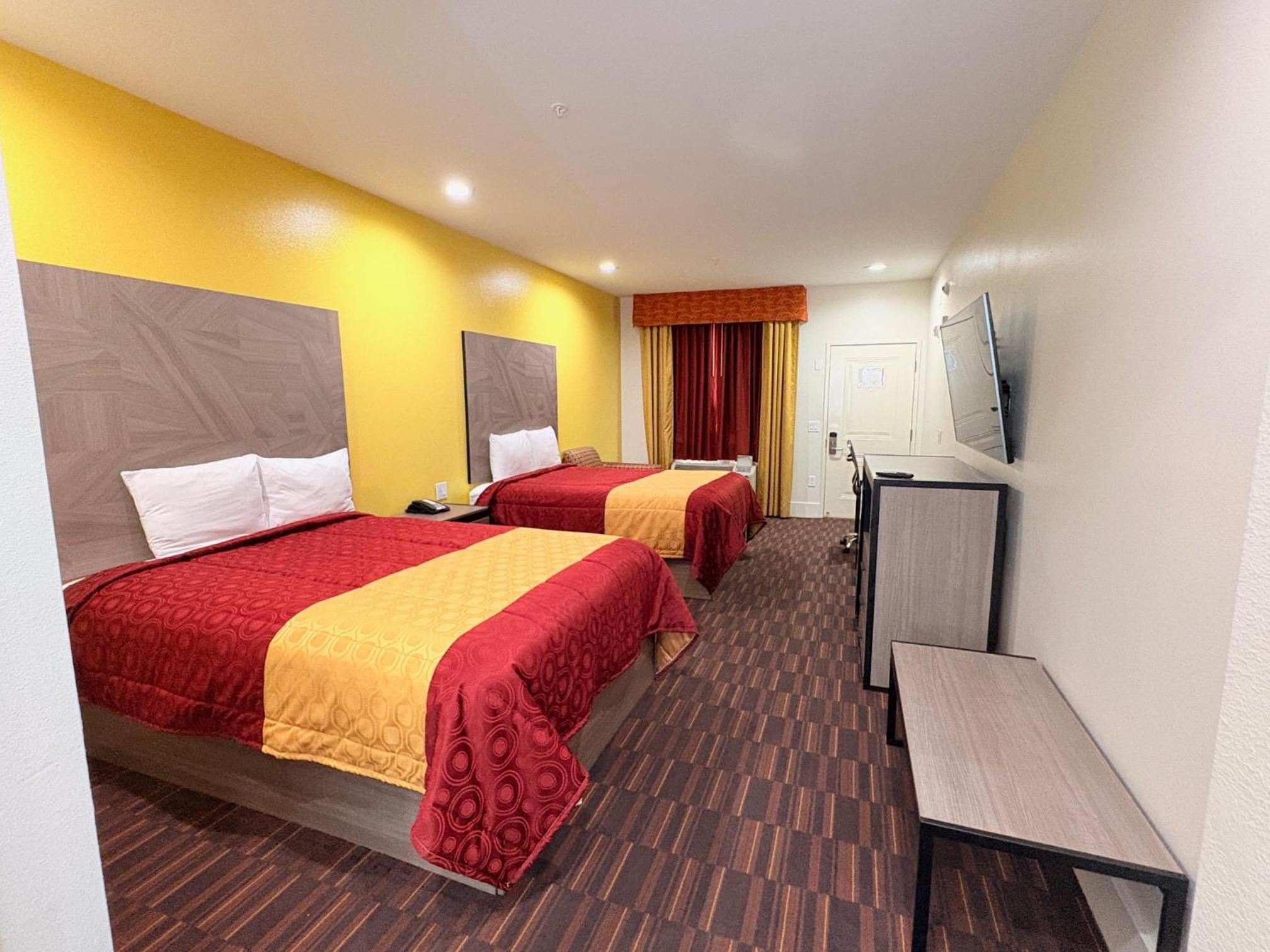 Americas Best Value Inn Houston Veterans Memorial, Photo 15