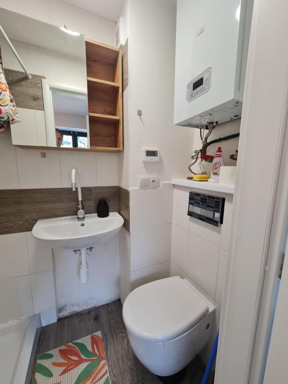 Airport Private Apartment, Advance Registration, No Reception, Self Check-in, Calm Environment, Non-Smoking Guests