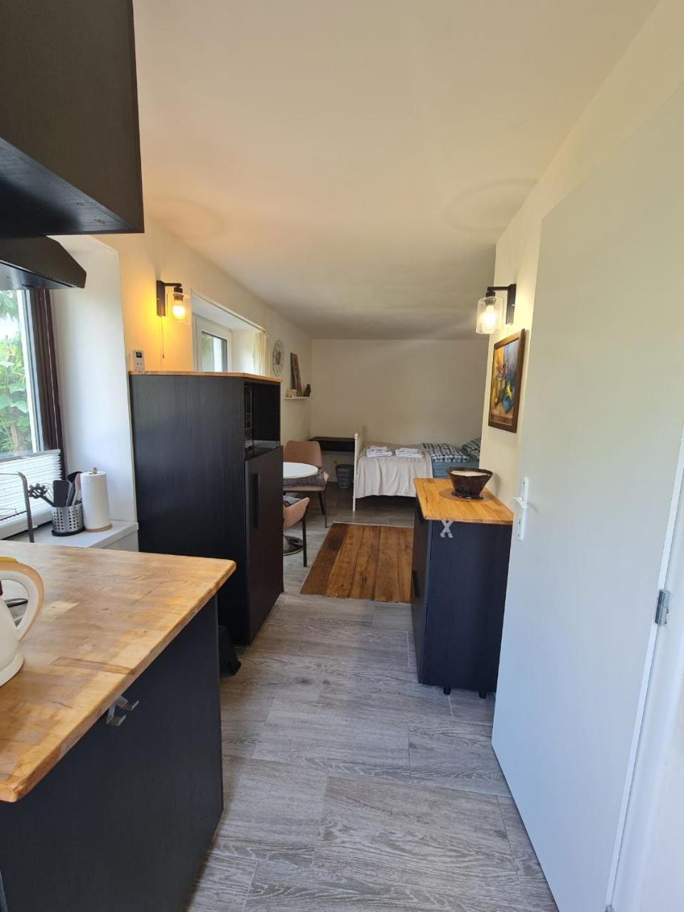Airport Private Apartment, Advance Registration, No Reception, Self Check-in, Calm Environment, Non-Smoking Guests