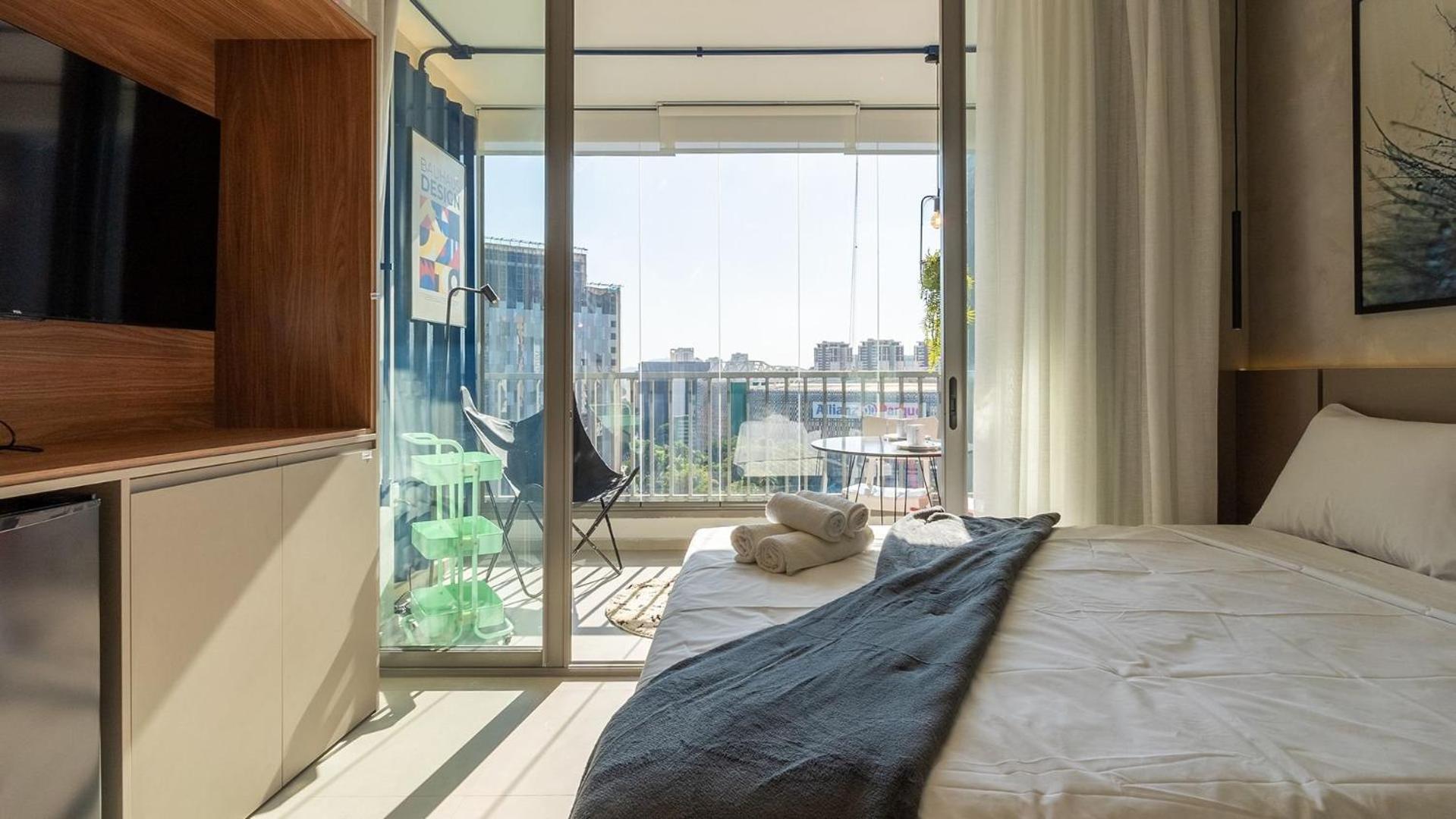 Studios Novíssimos com Piscina no Rooftop e vista para o Allianz Parque