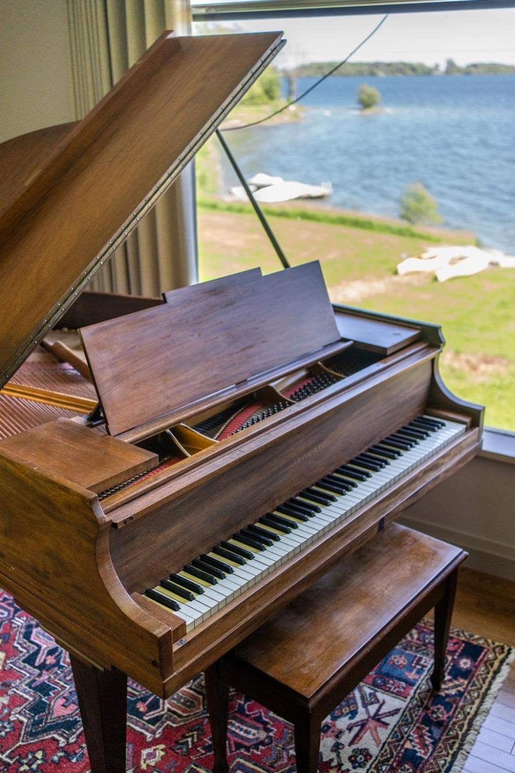 Happiness Haven: Waterfront PEC House