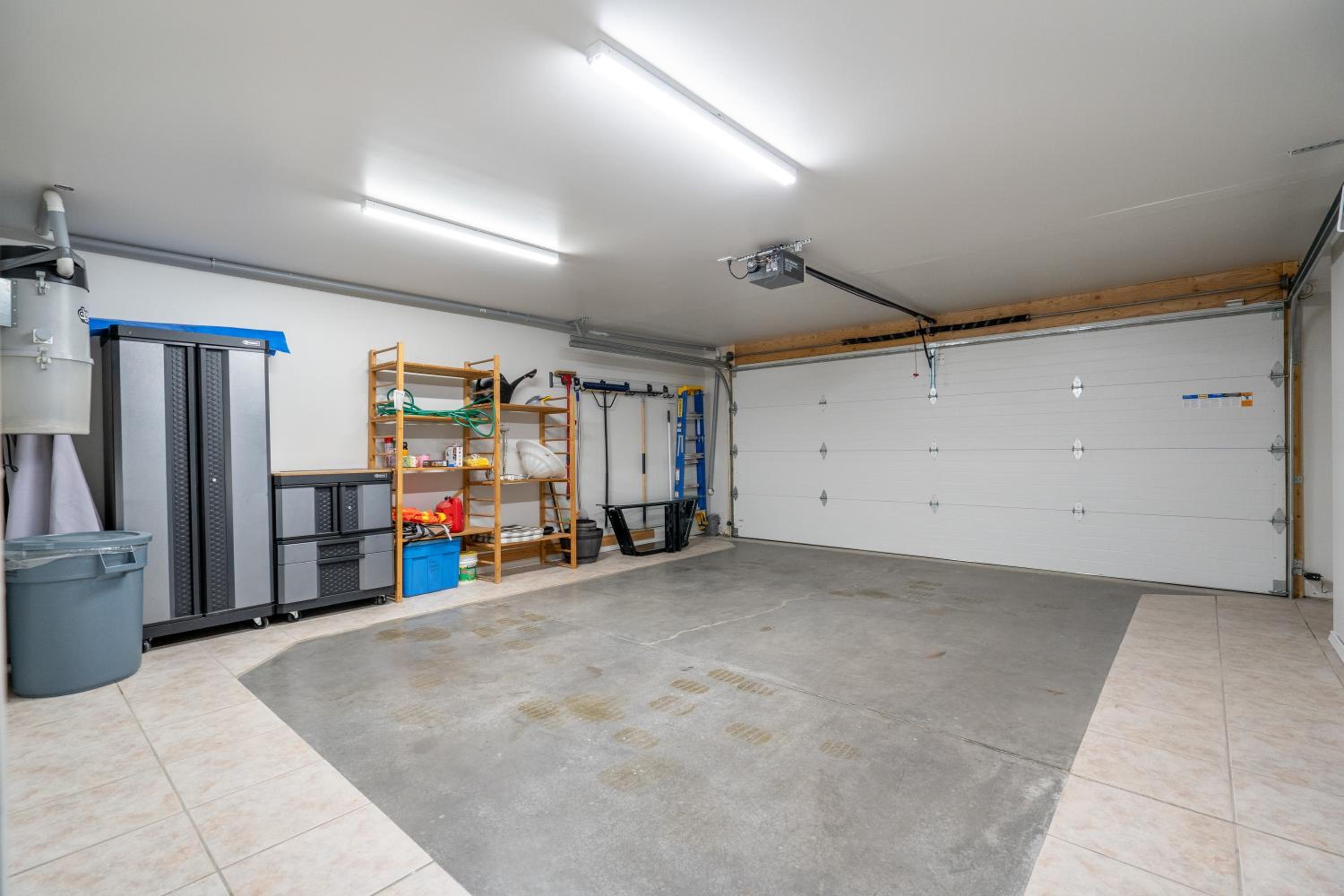 Chateau Lawrence, Pool Table, Kids' Gaming Room