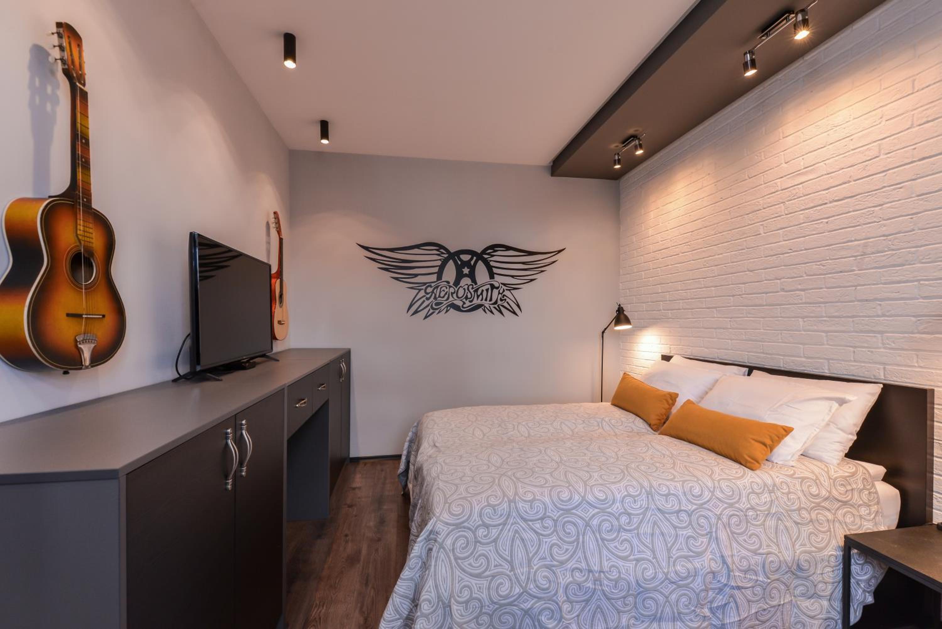 Sofia Stylish 1-BDR with Rock'n'Roll Vibes