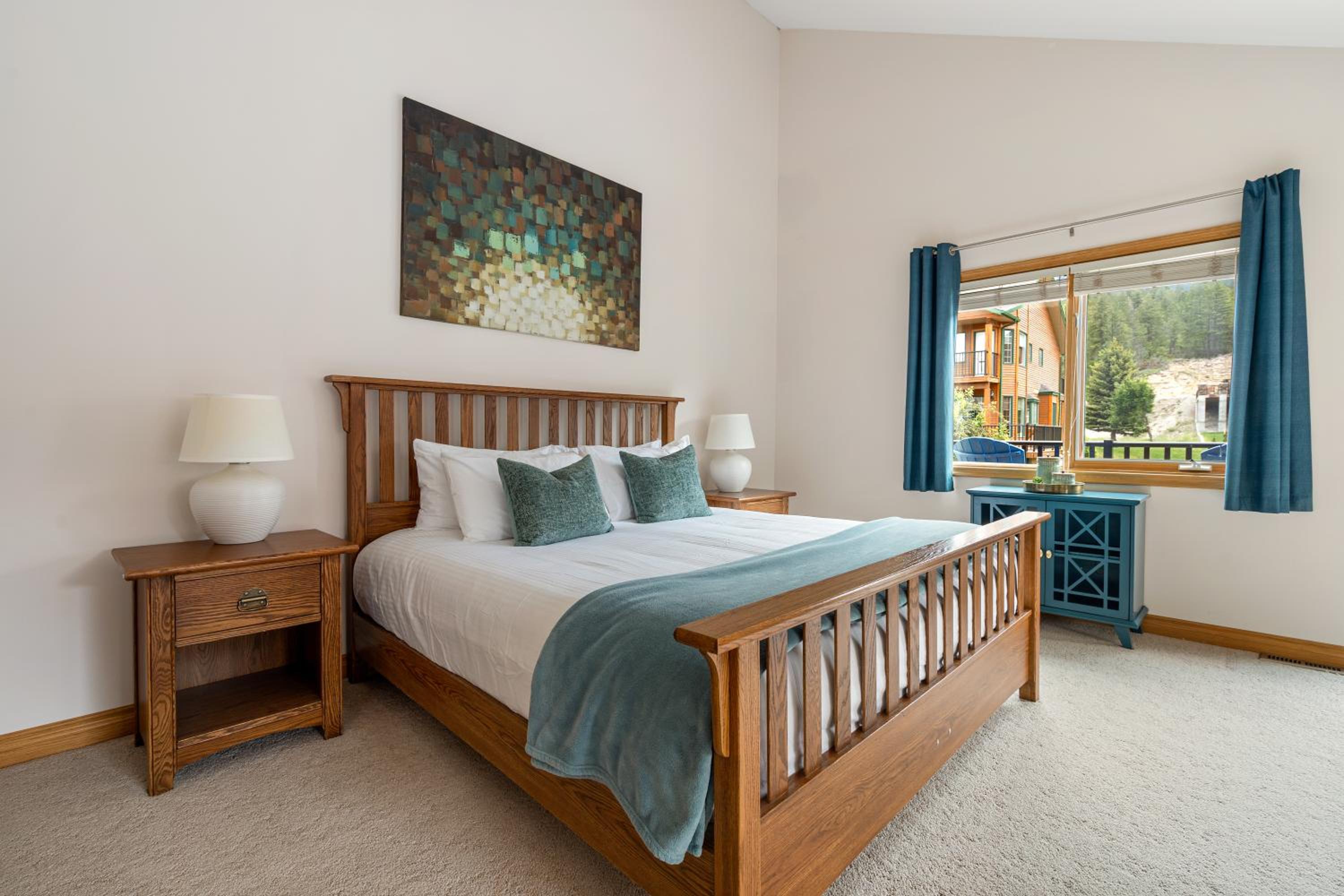 Chateau Lawrence, Pool Table, Kids' Gaming Room