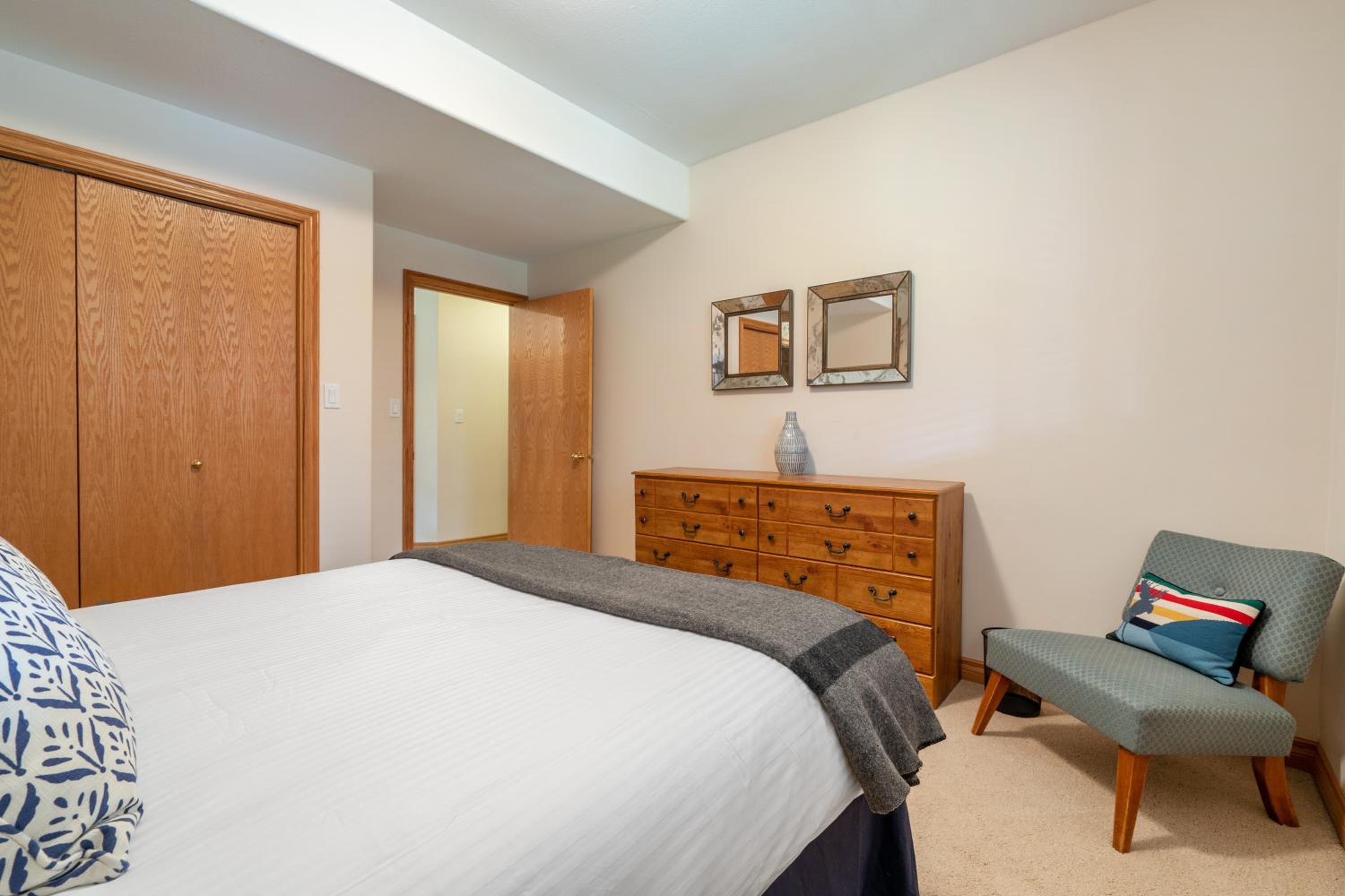 Chateau Lawrence, Pool Table, Kids' Gaming Room