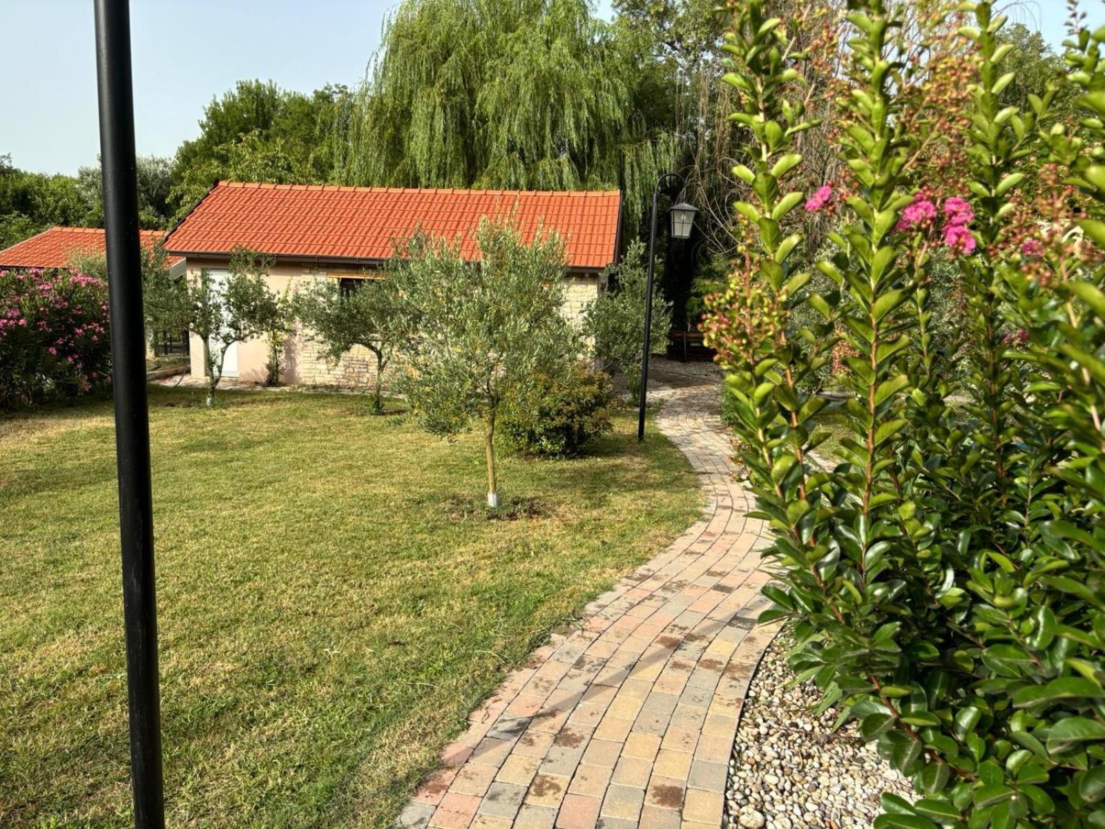 Kamena Kuća