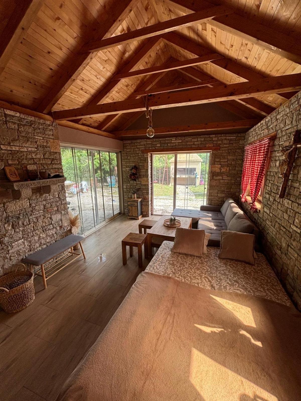 Kamena Kuća