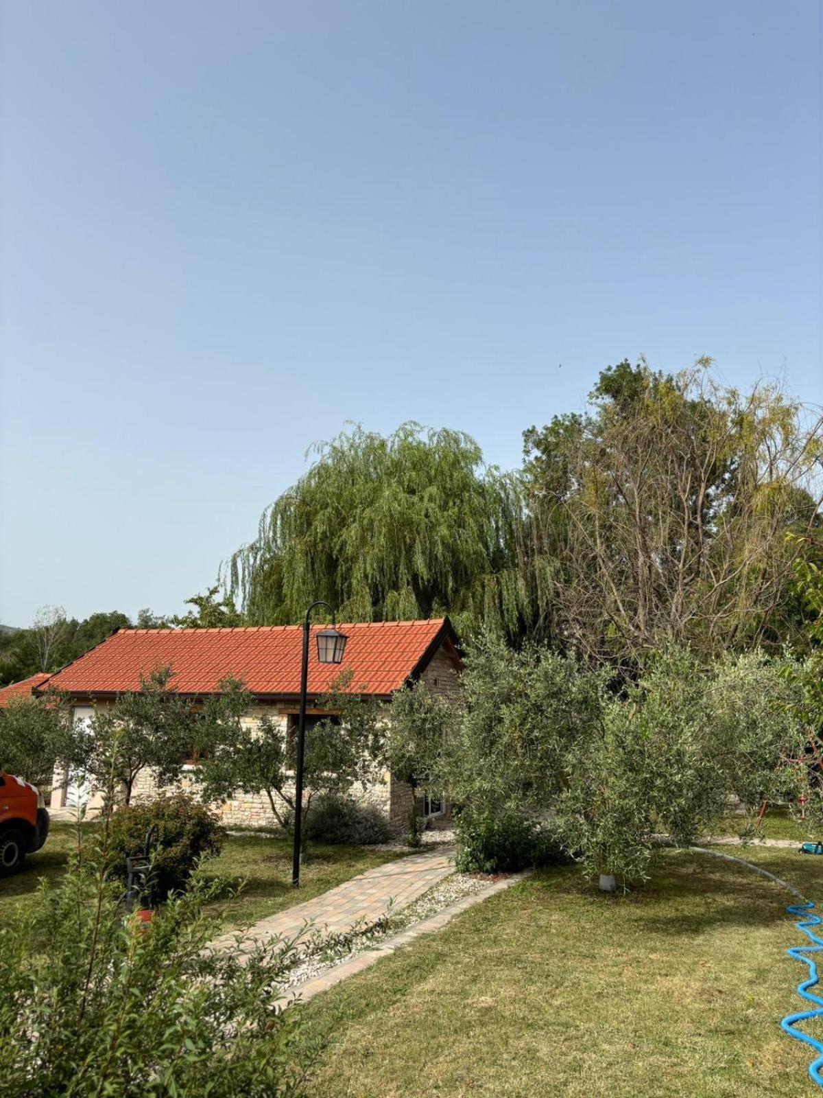 Kamena Kuća