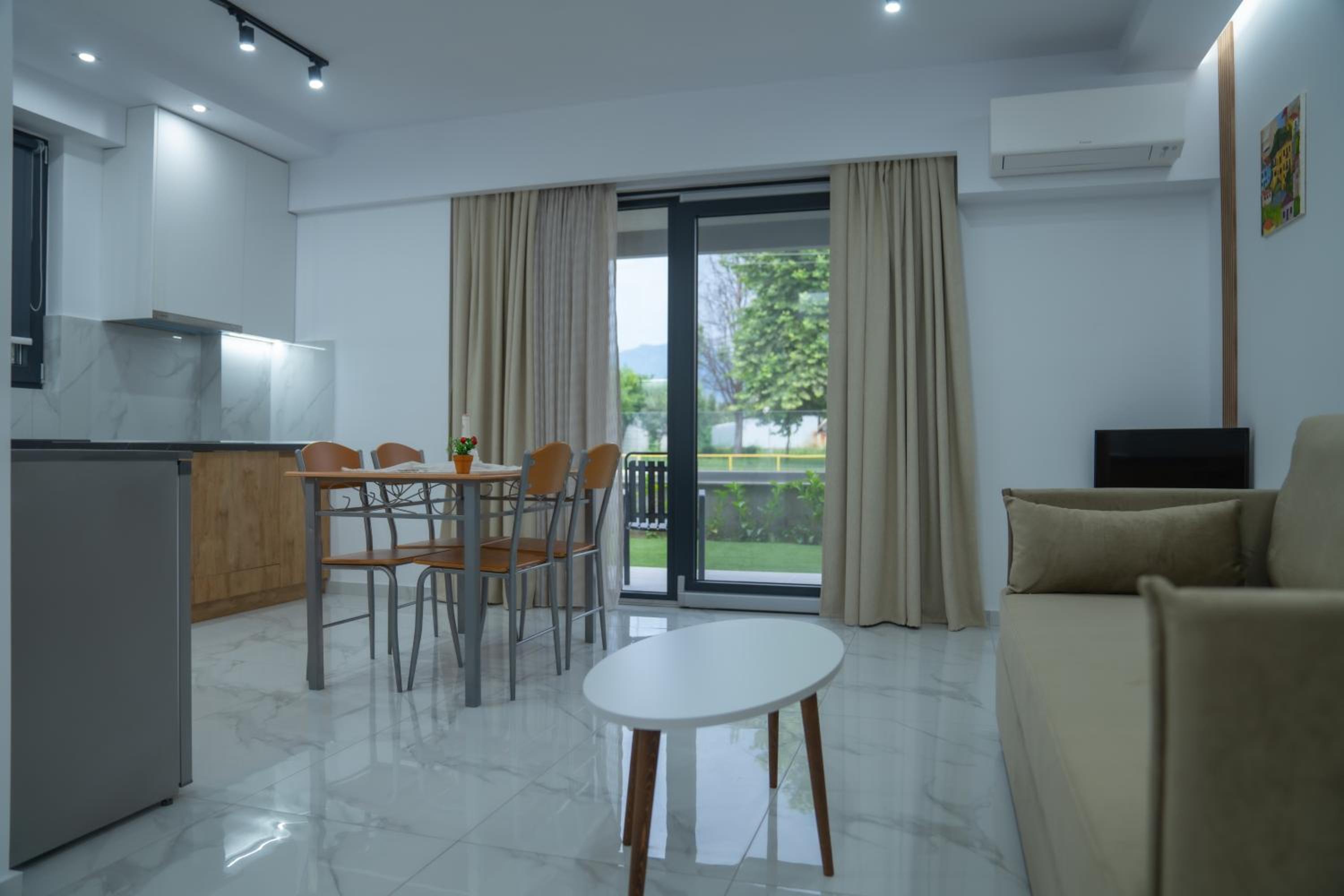 Project Georgiadi #1 - Modern Apartment in peaceful neighborhood - 15 mins from Loutra Pozar view 3