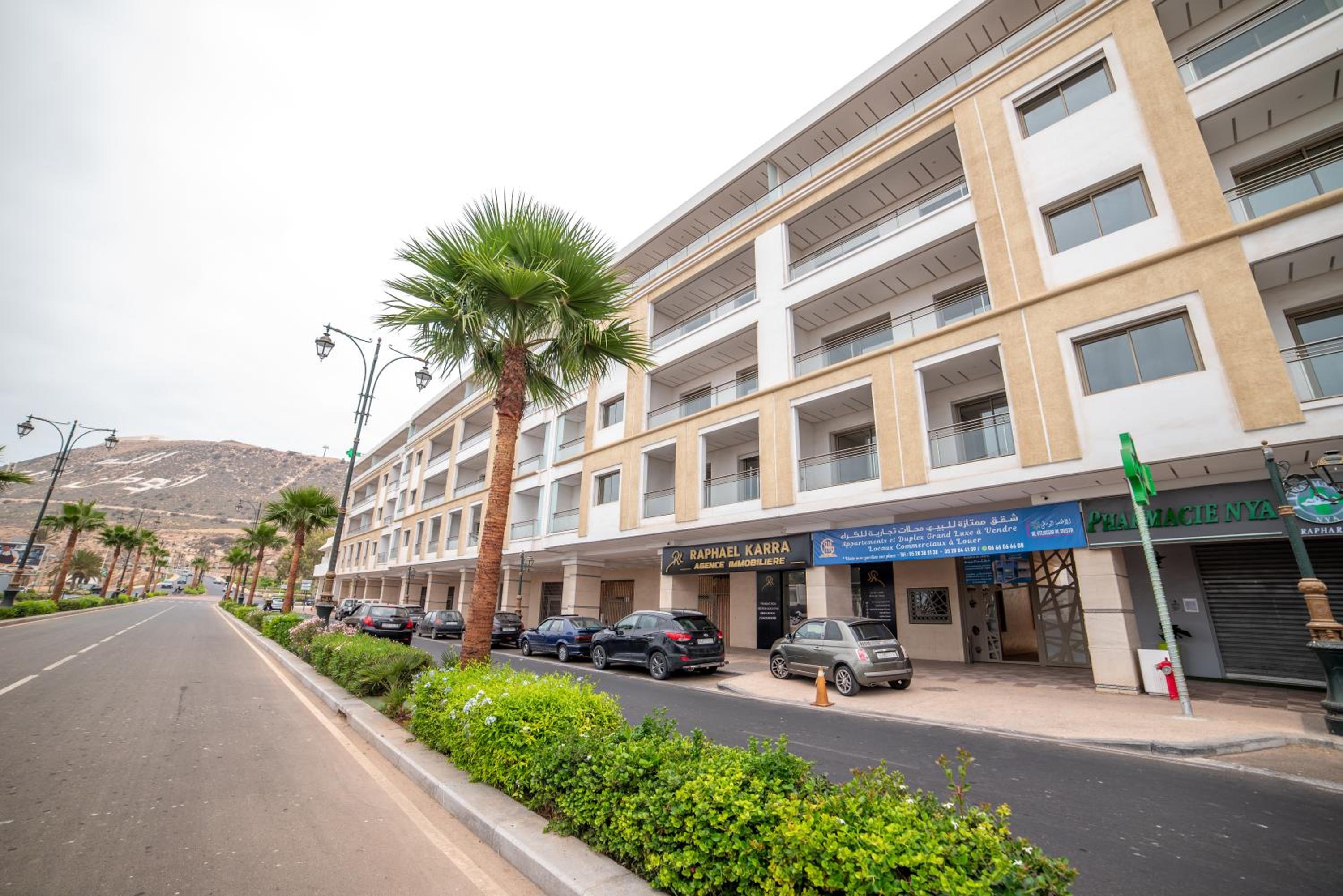 Luxury Apartment 101sqm with Beach front, AC and Unlimited Wi-Fi view 3