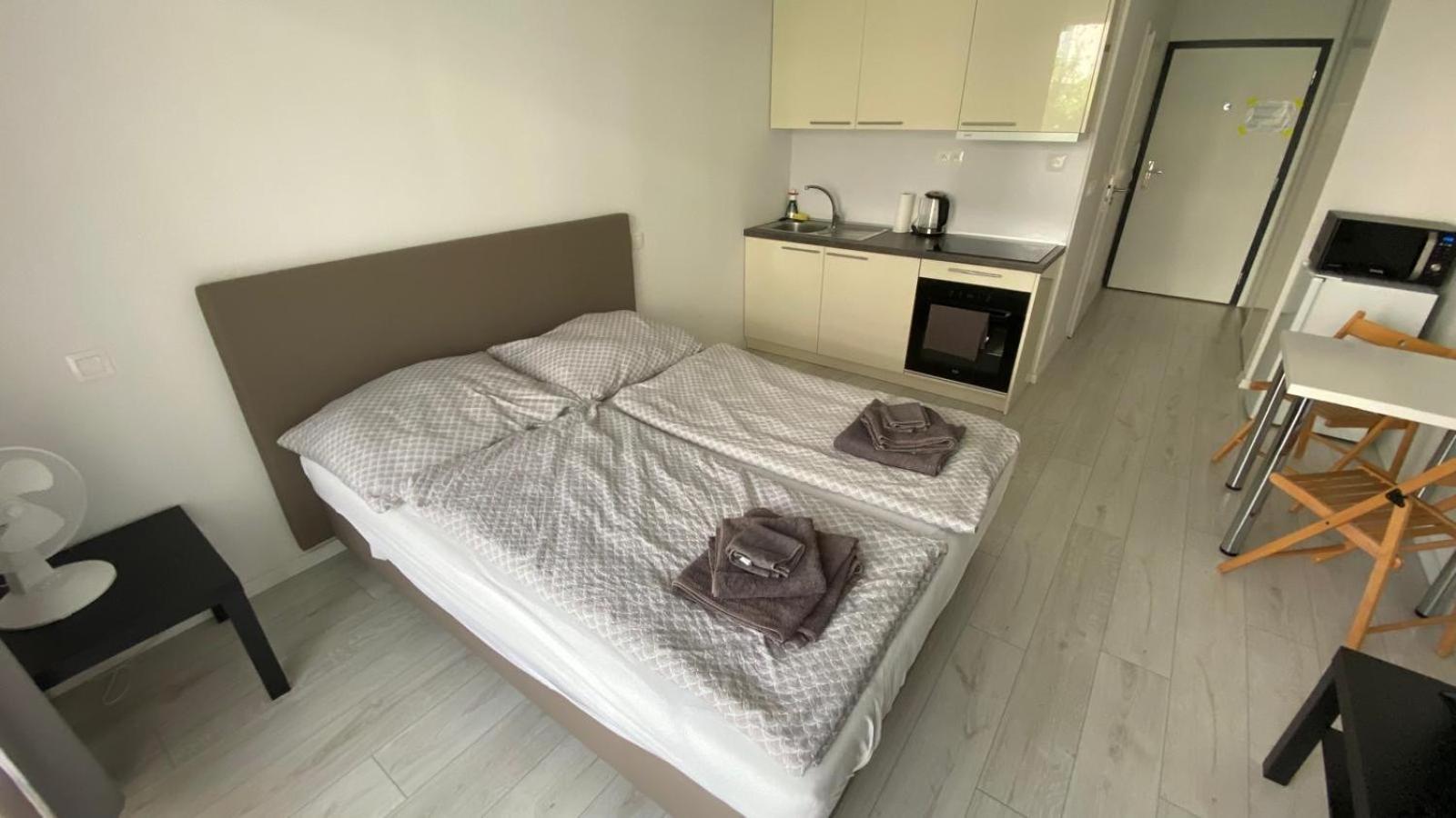 1 room Apartment with terrace, Slnečnice view 4