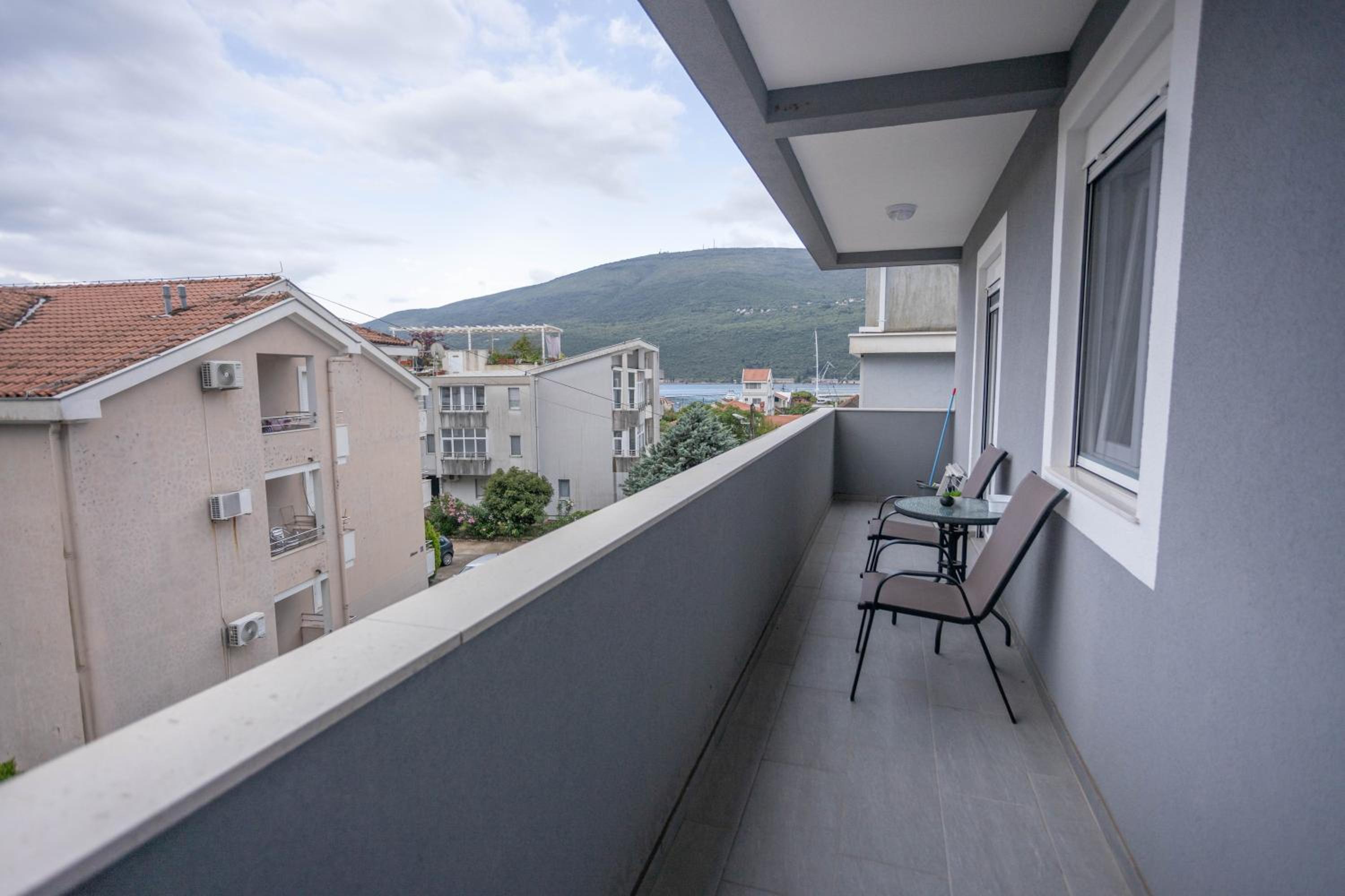 SunSea Apartment