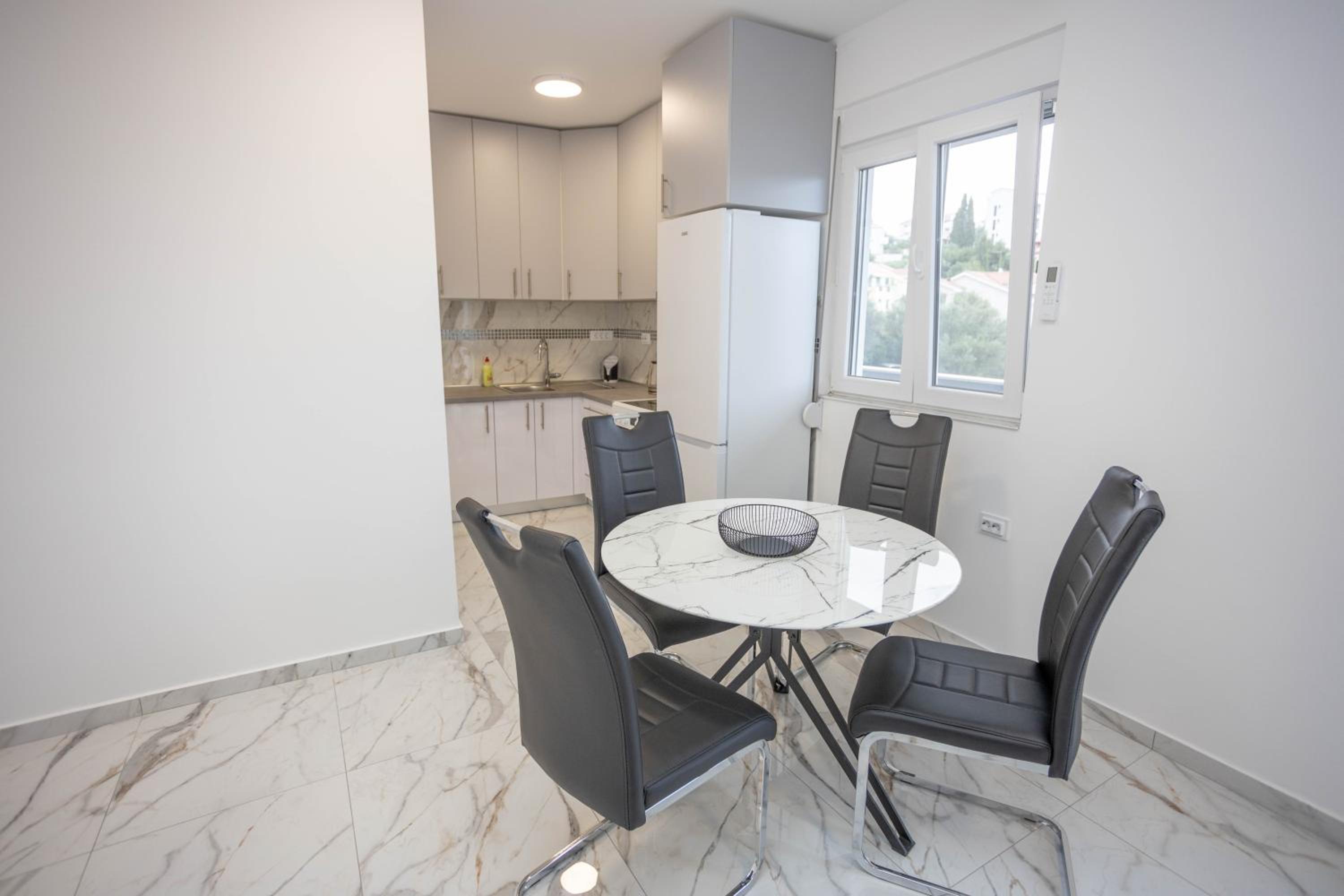 SunSea Apartment