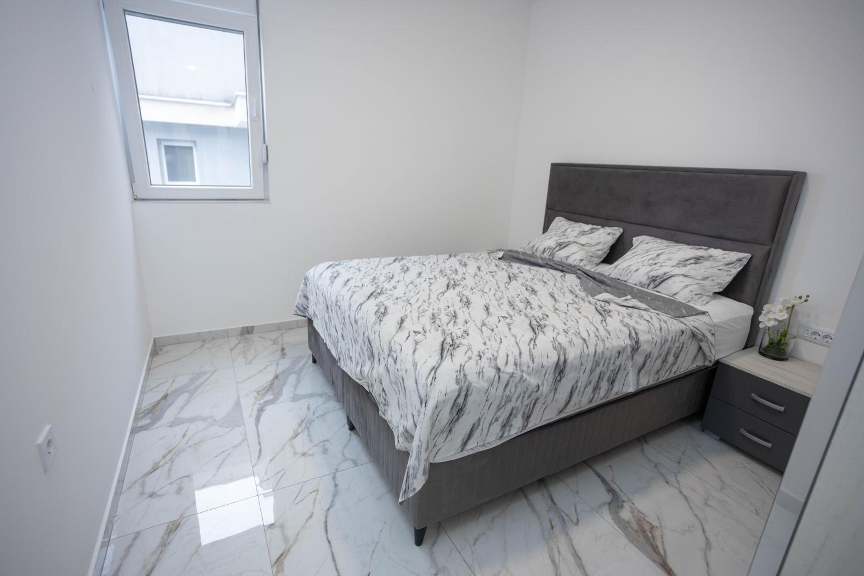 SunSea Apartment