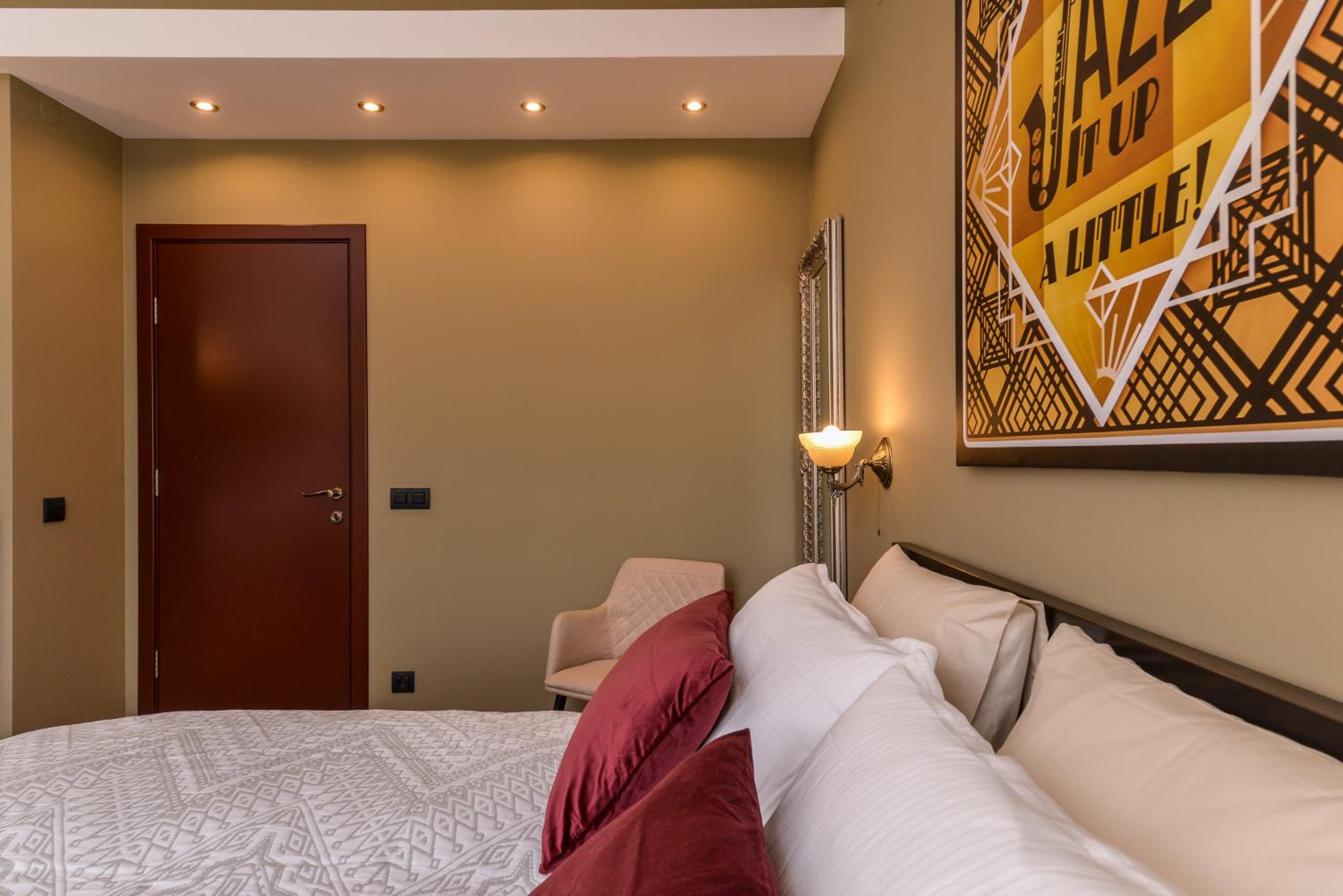 Elegant Jazzy 2-BDR Sofia Dream Suite