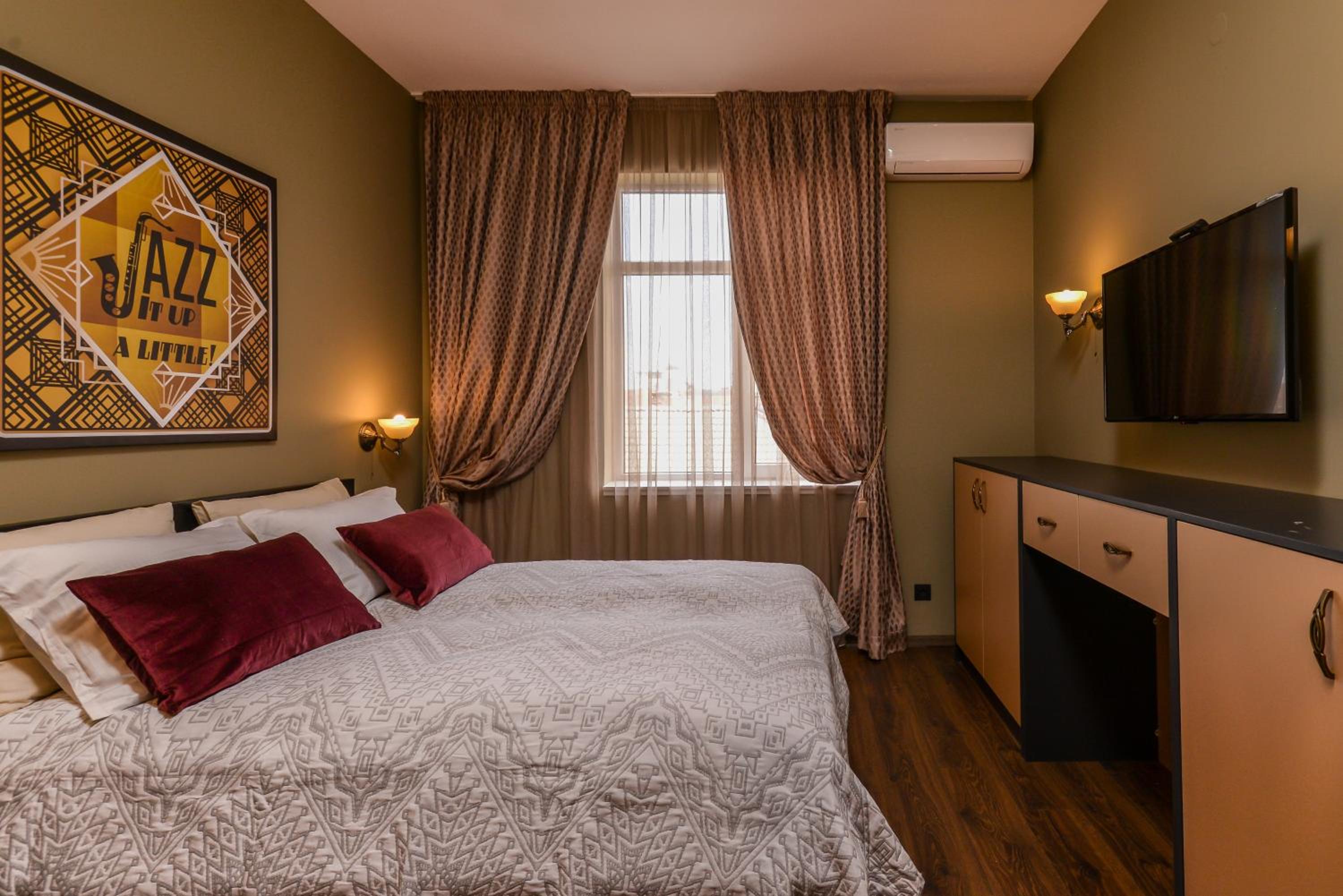 Elegant Jazzy 2-BDR Sofia Dream Suite