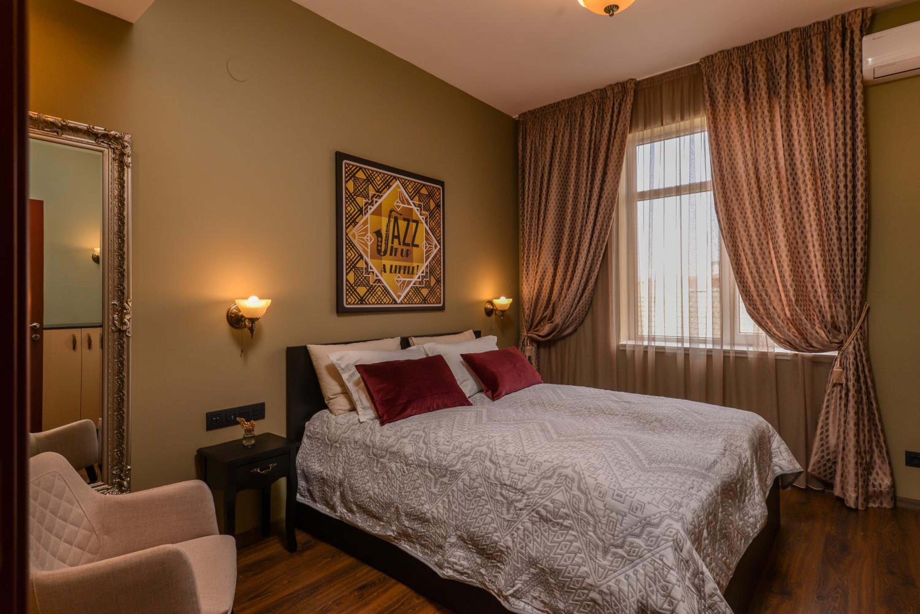 Elegant Jazzy 2-BDR Sofia Dream Suite