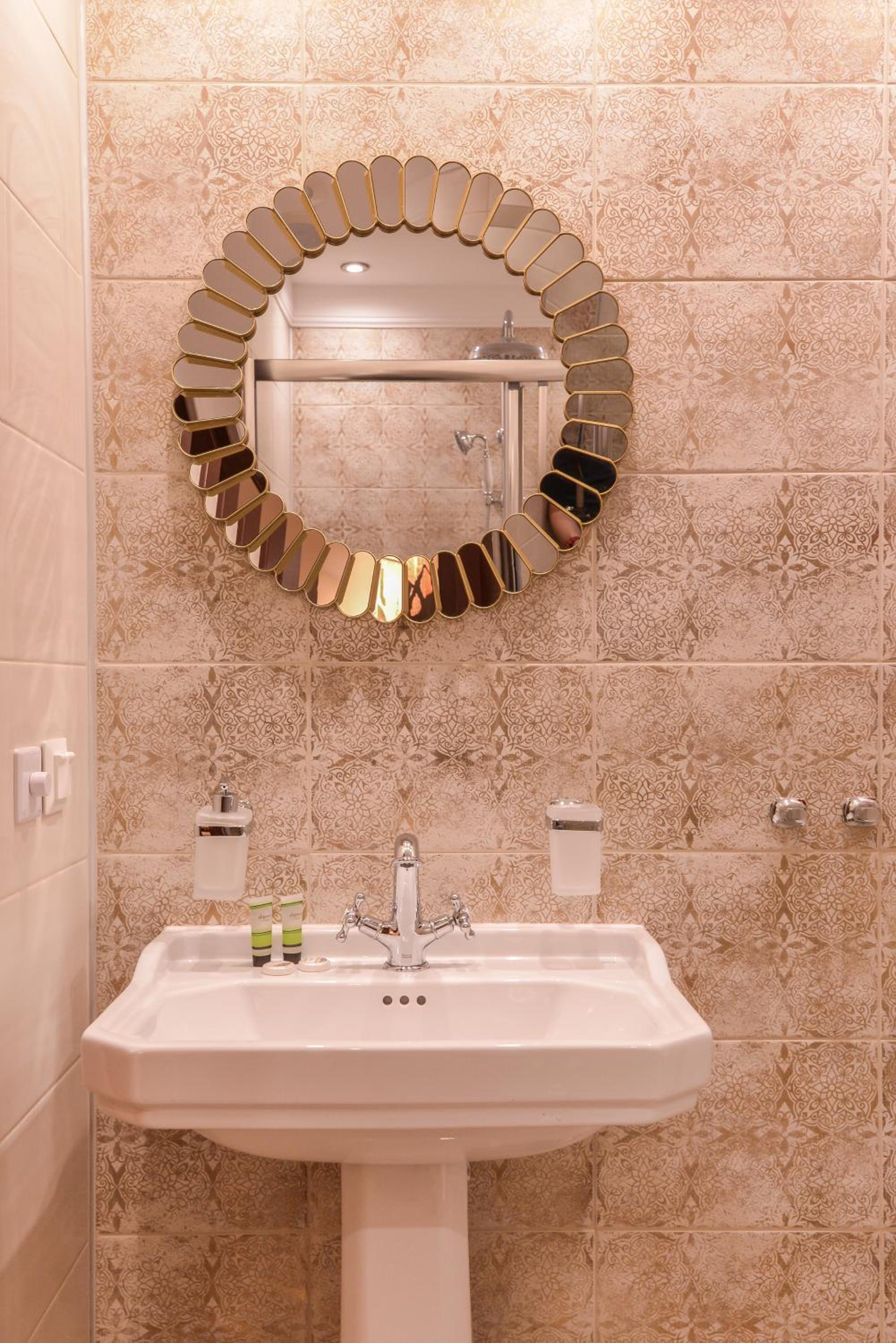 Elegant Jazzy 2-BDR Sofia Dream Suite