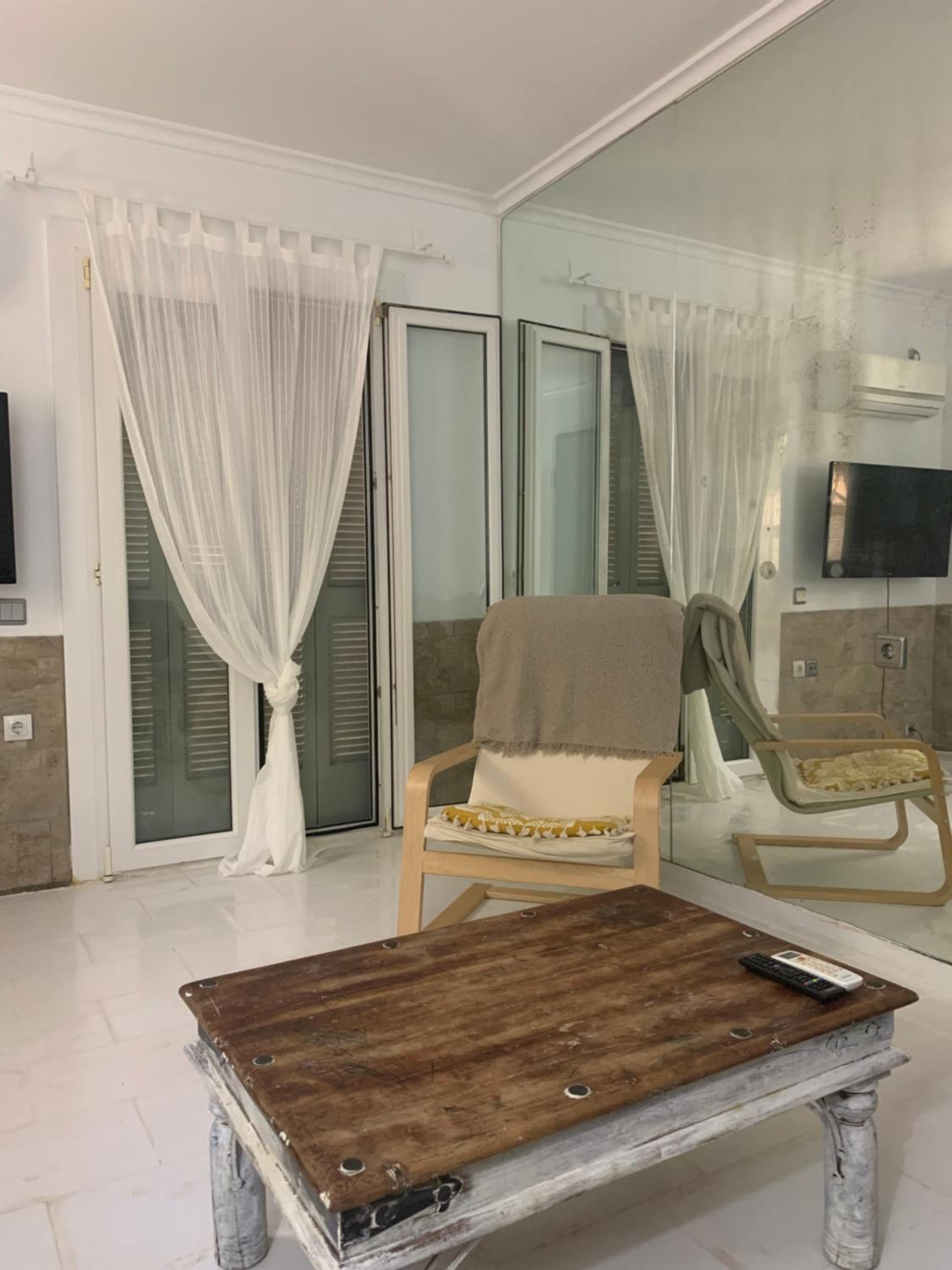 Dori's Seaside Apartment