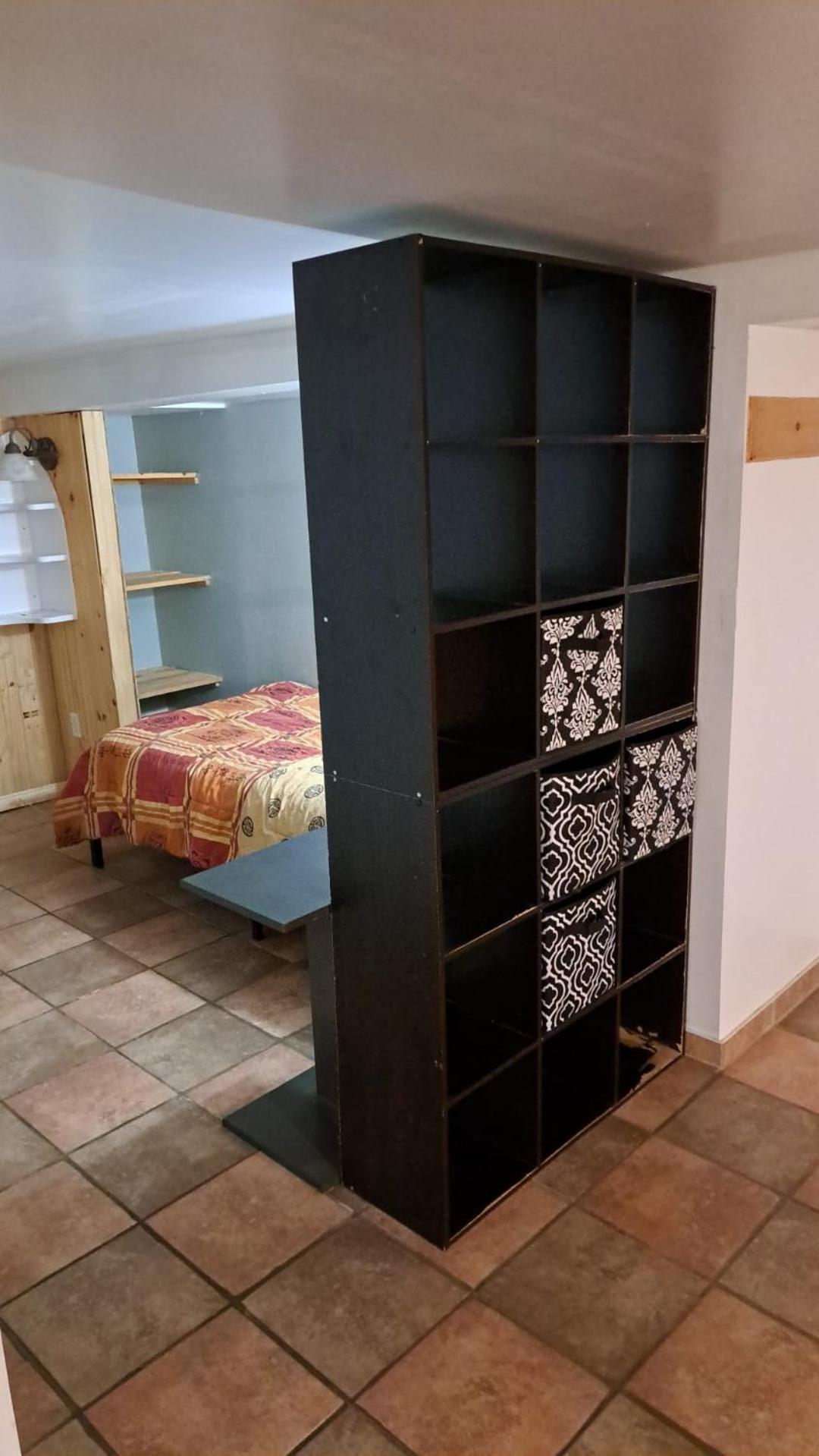 Le1226-Private Basement with WIFI and Free Parking