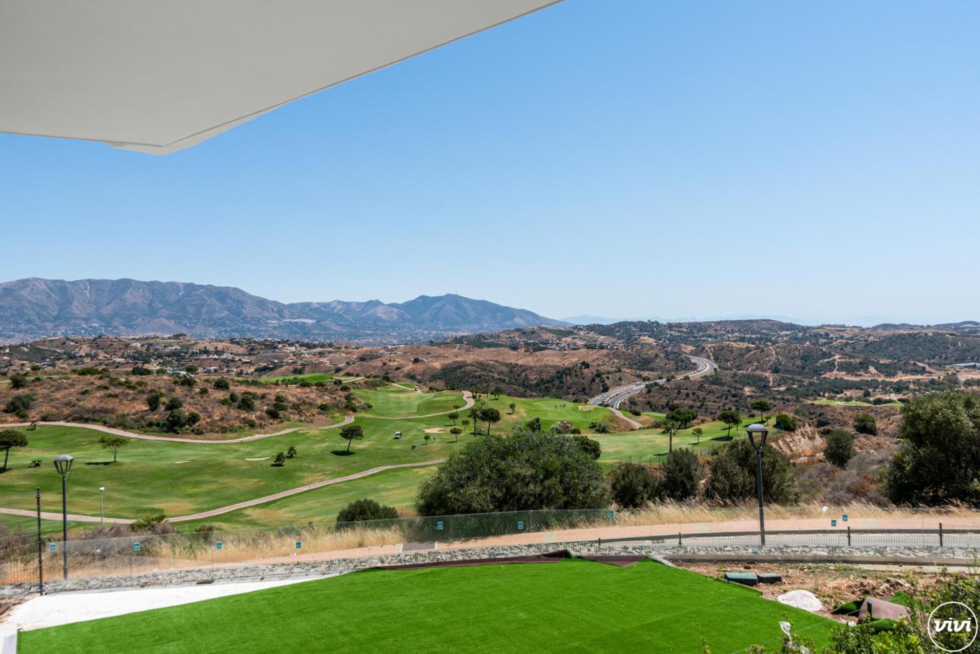 ViVi Homes - Breeze View, Sauna, Gym & Pool