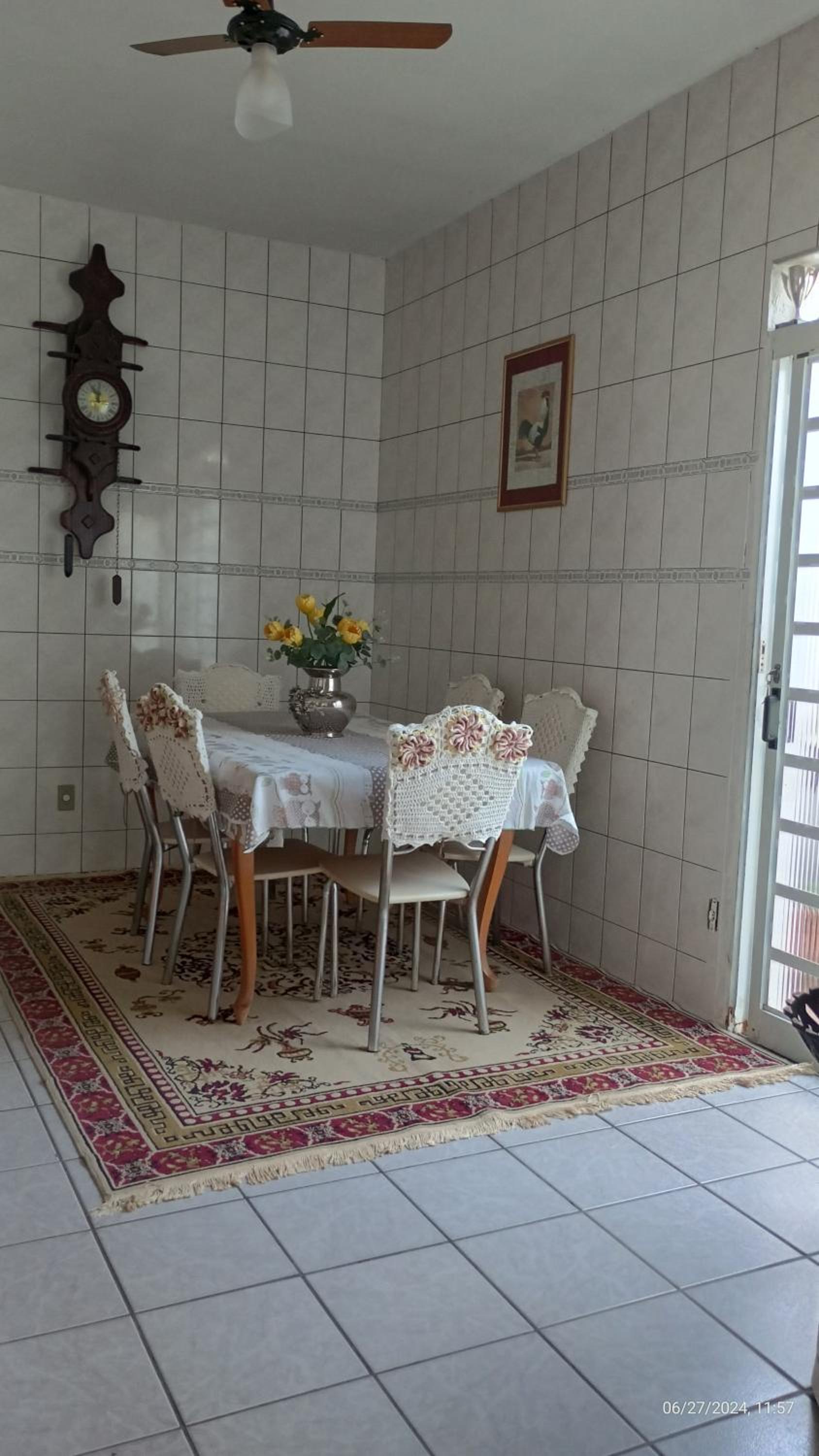 CASA com ACOMODAÇÃO para 6 PESSOAS