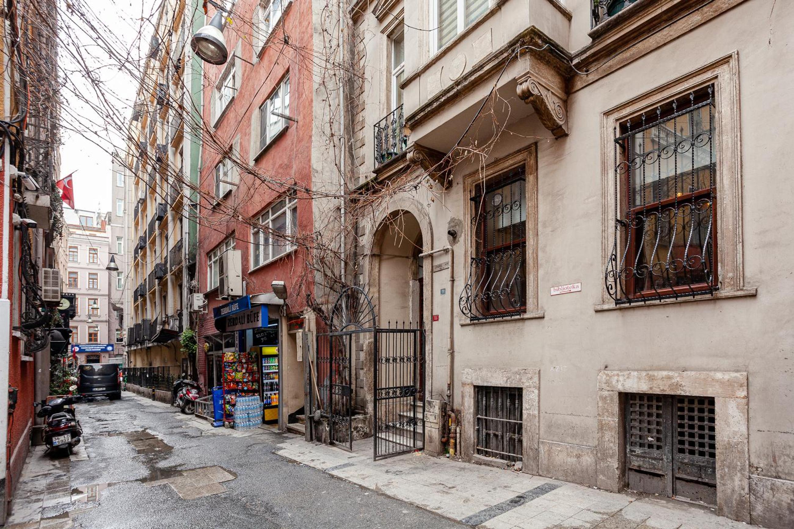Stylish Flat Near Istiklal Street
