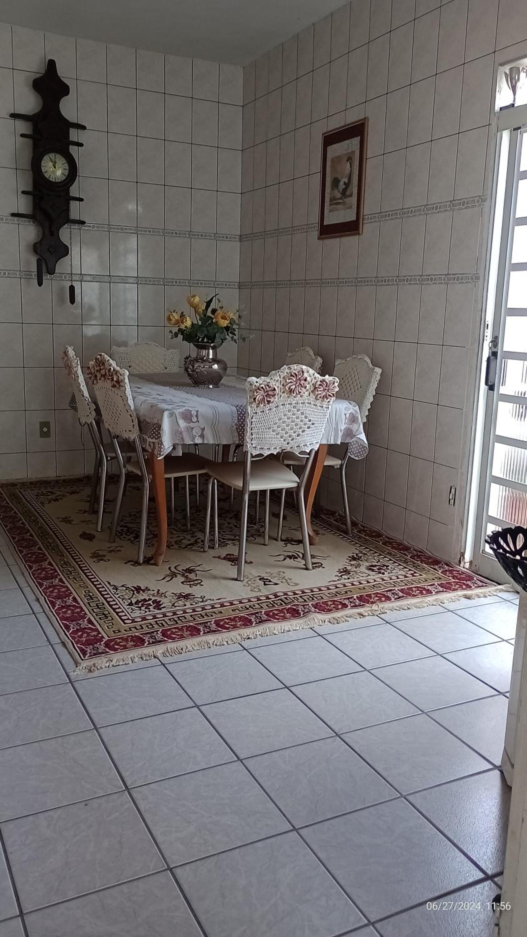 CASA com ACOMODAÇÃO para 6 PESSOAS