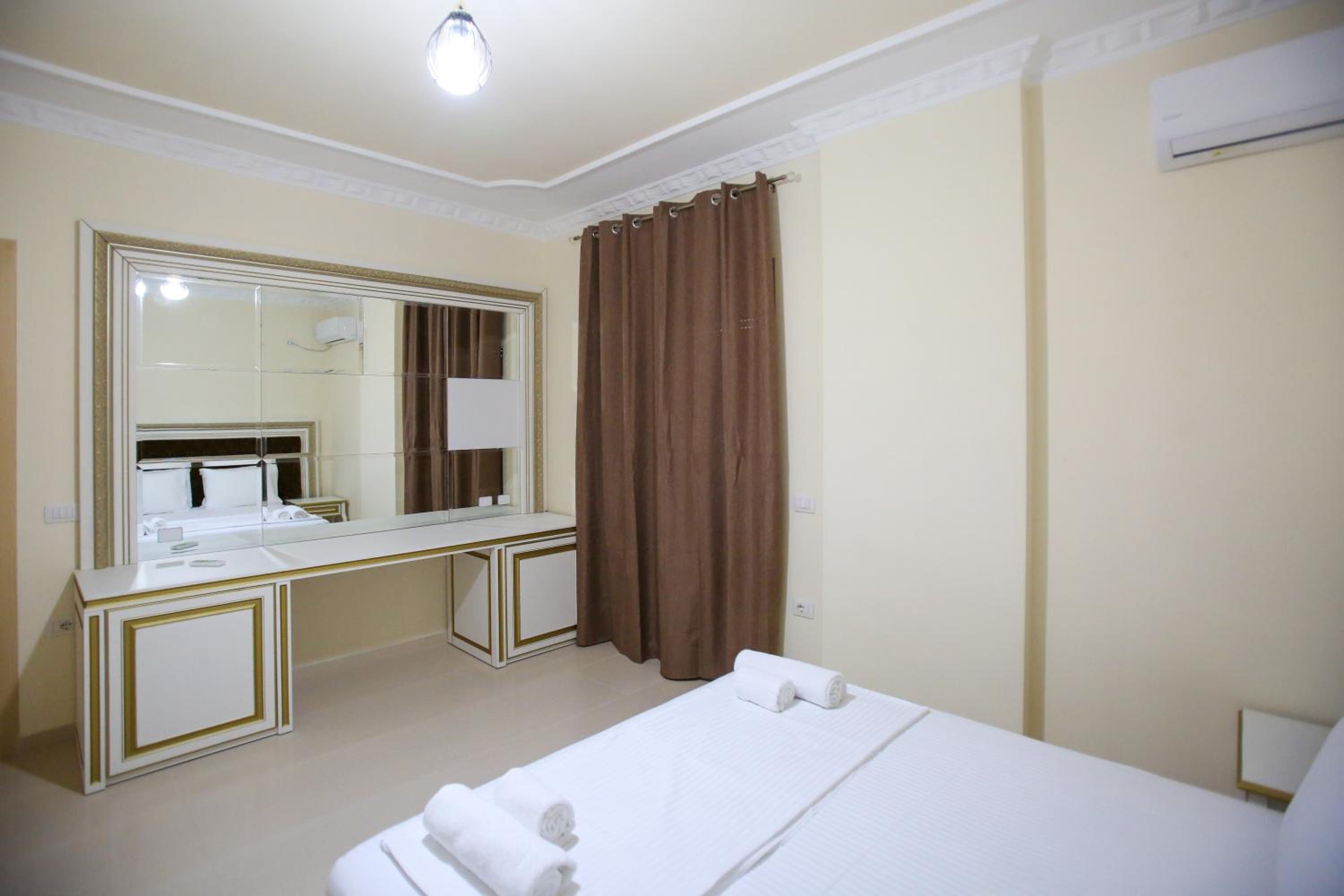 Oasis Apart-Hotel Residence Vlore