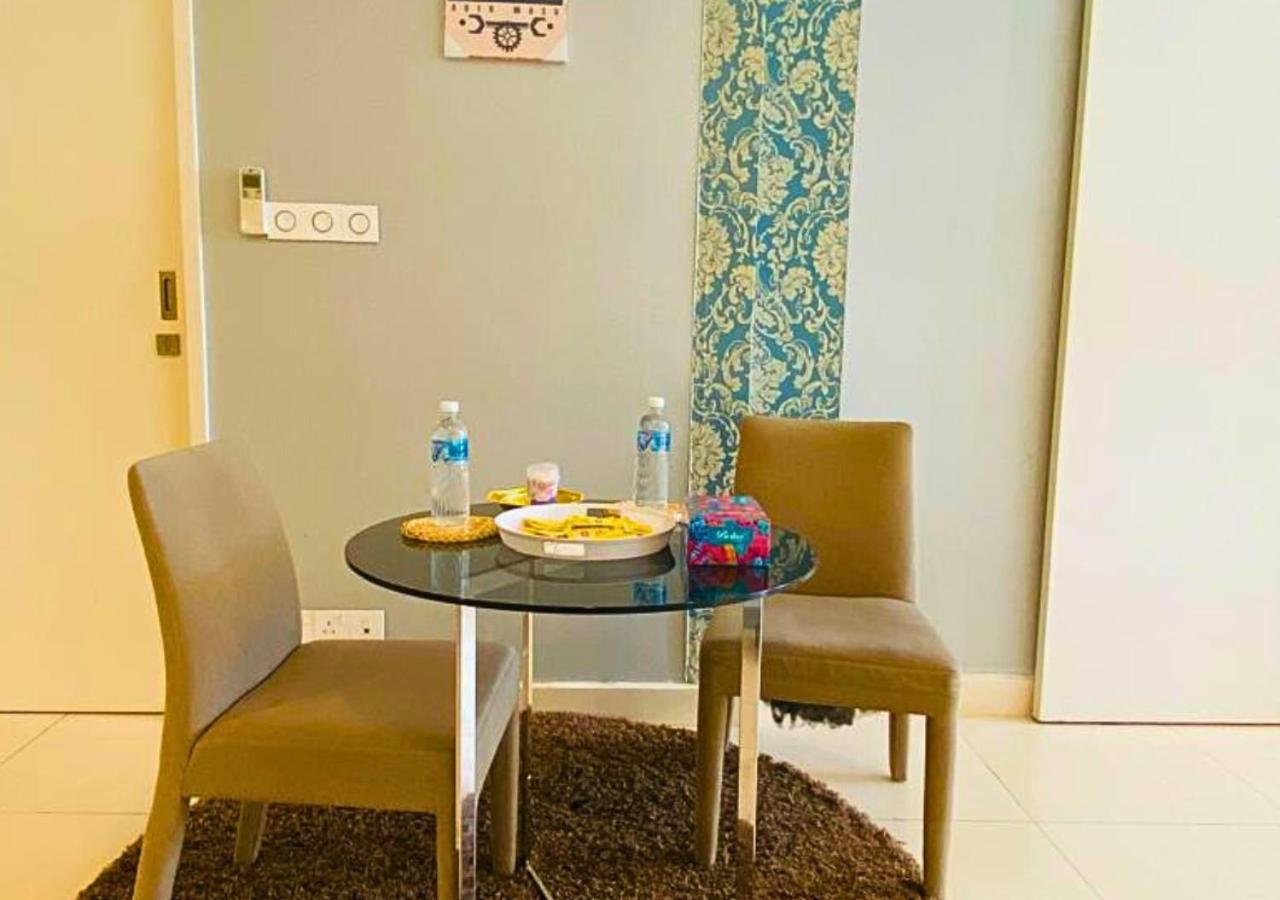 Platinum Suites By Moonlight Park