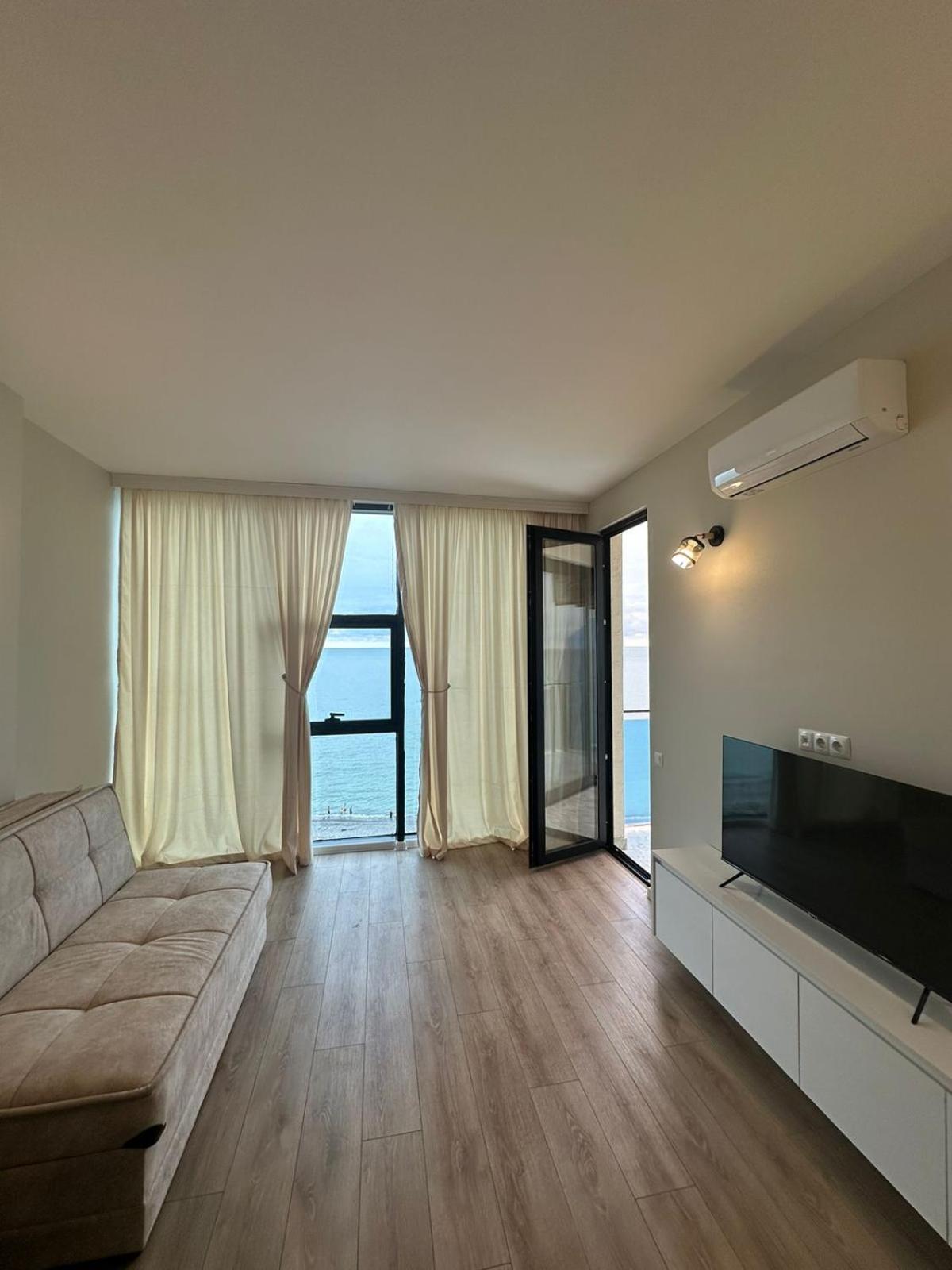 Pearl of Batumi, Seaview Boulevard view 5