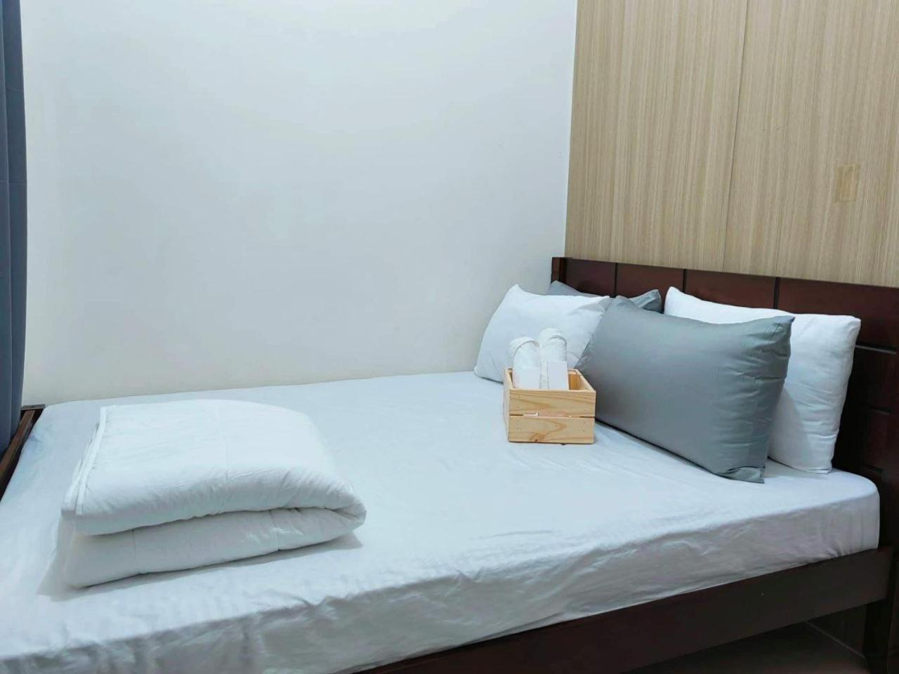 Shore Residences Moa