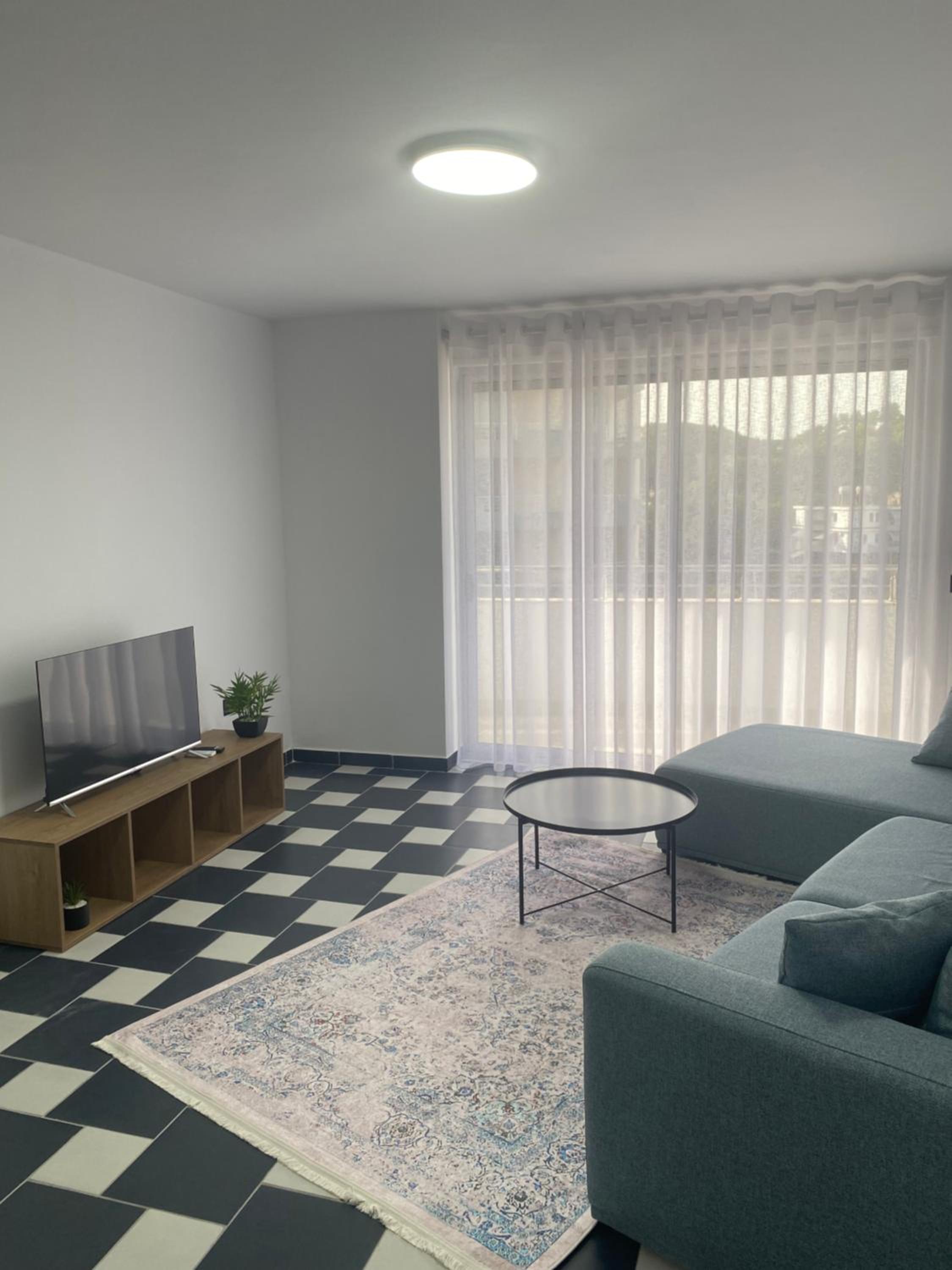 Lulu Suites - Blue photo 2